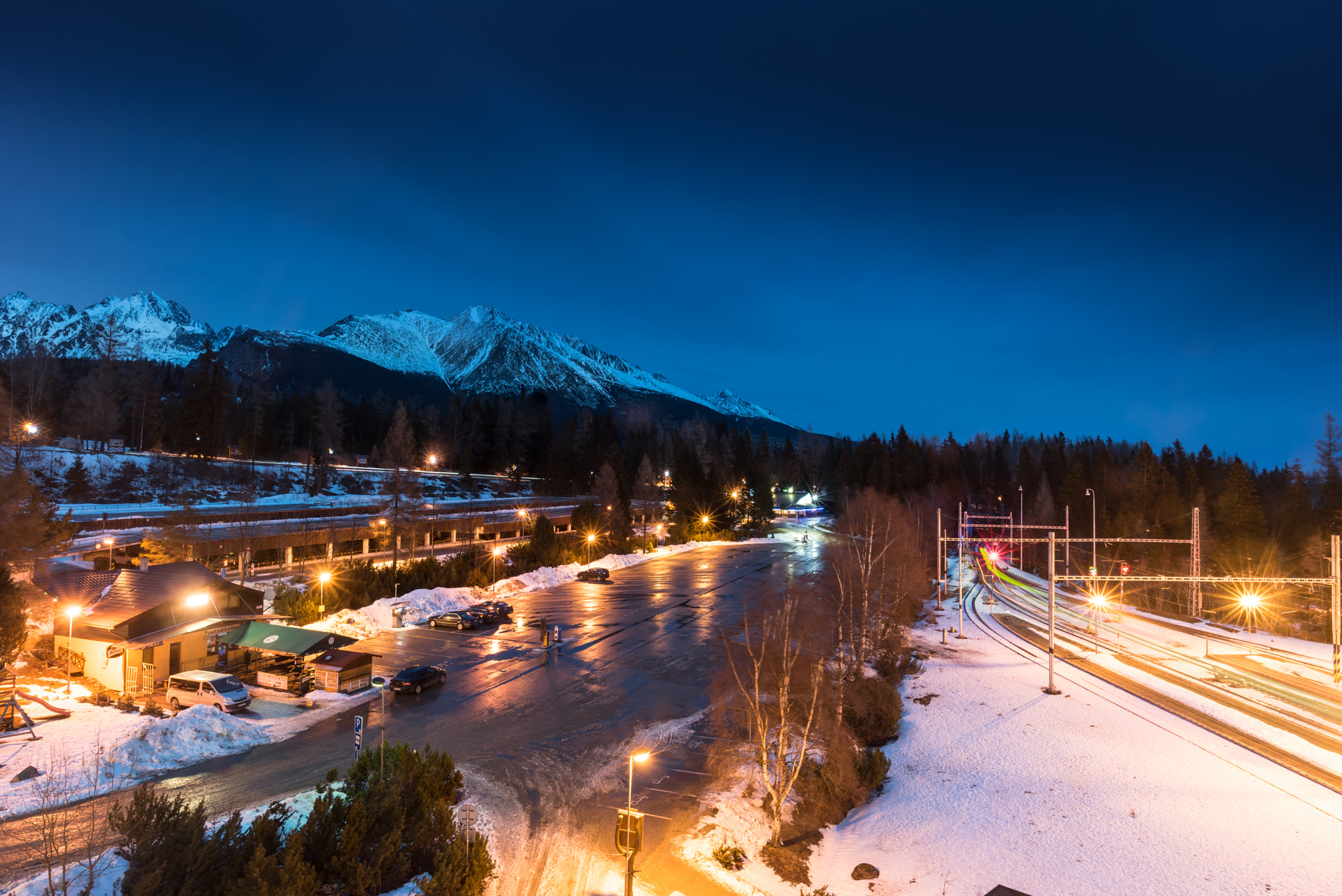 Nikon D750 + Nikon AF-S Nikkor 20mm F1.8G ED sample photo. Strbske pleso at night photography