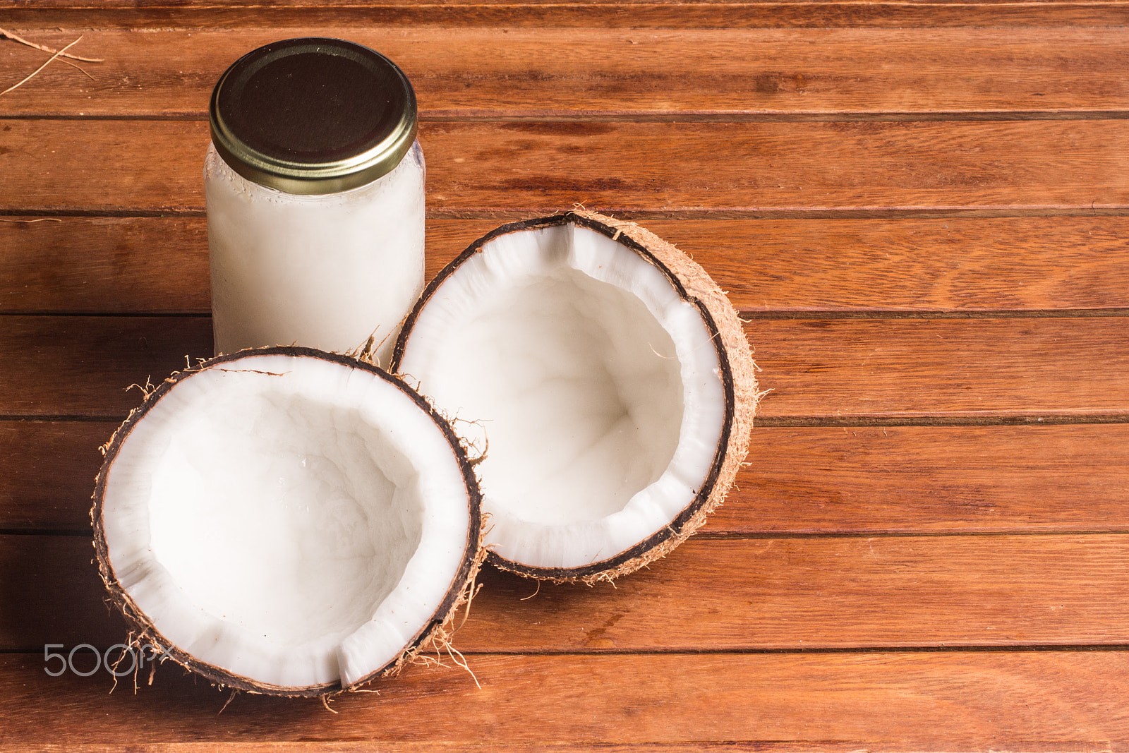 Canon EOS 700D (EOS Rebel T5i / EOS Kiss X7i) + Sigma 50mm f/2.8 EX sample photo. Coconut oil jar photography