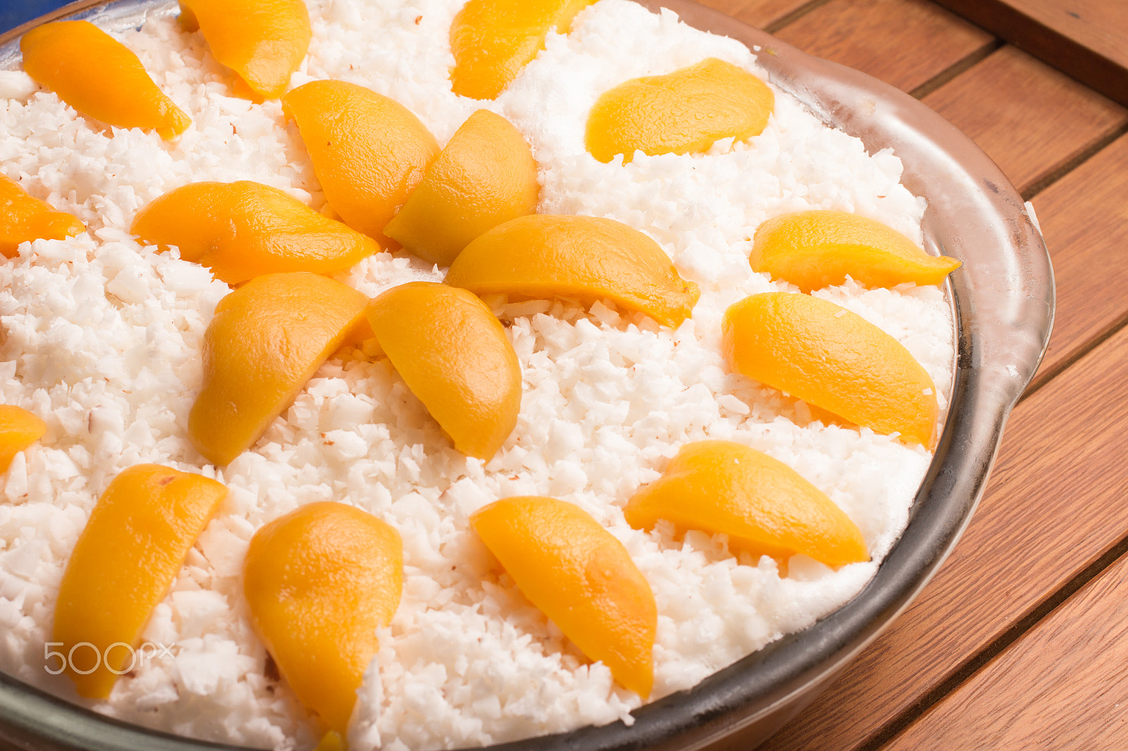 Canon EOS 700D (EOS Rebel T5i / EOS Kiss X7i) + Sigma 50mm f/2.8 EX sample photo. Grated coconut dessert with peach photography
