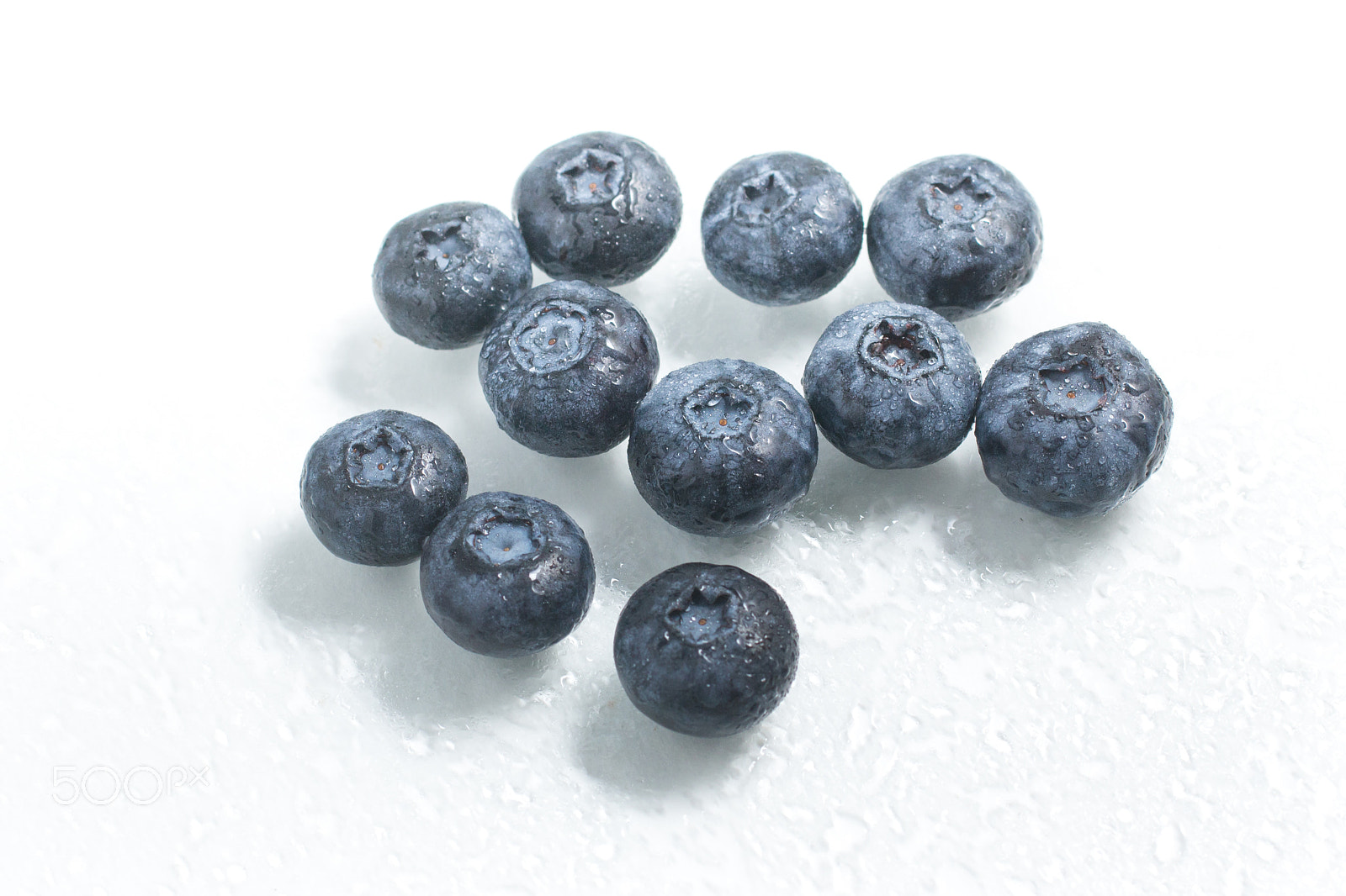Sigma 50mm f/2.8 EX sample photo. Fresh wet blueberries photography