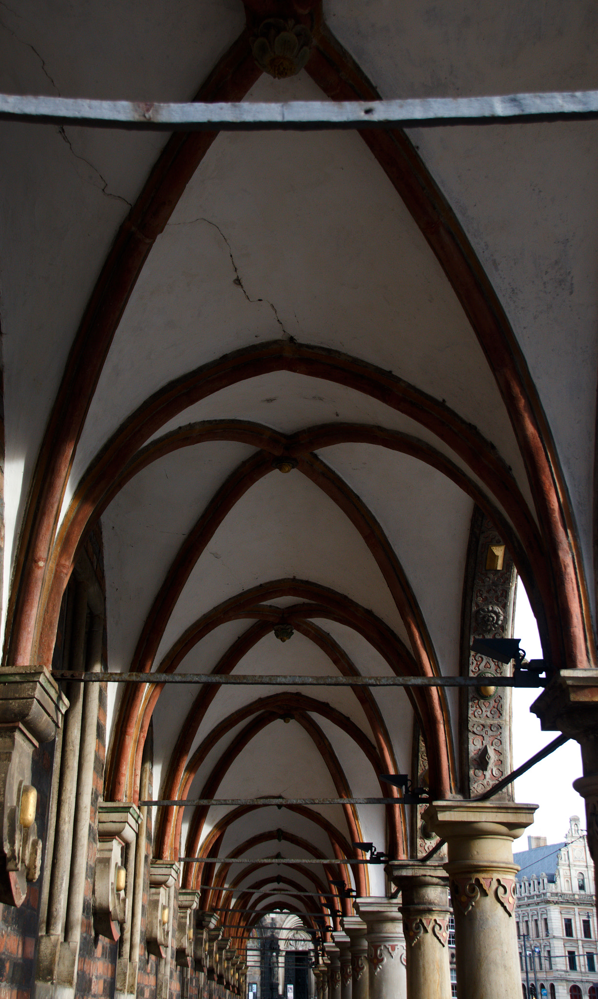 Sigma 18-250mm F3.5-6.3 DC OS HSM sample photo. Pillar based arc corridor photography