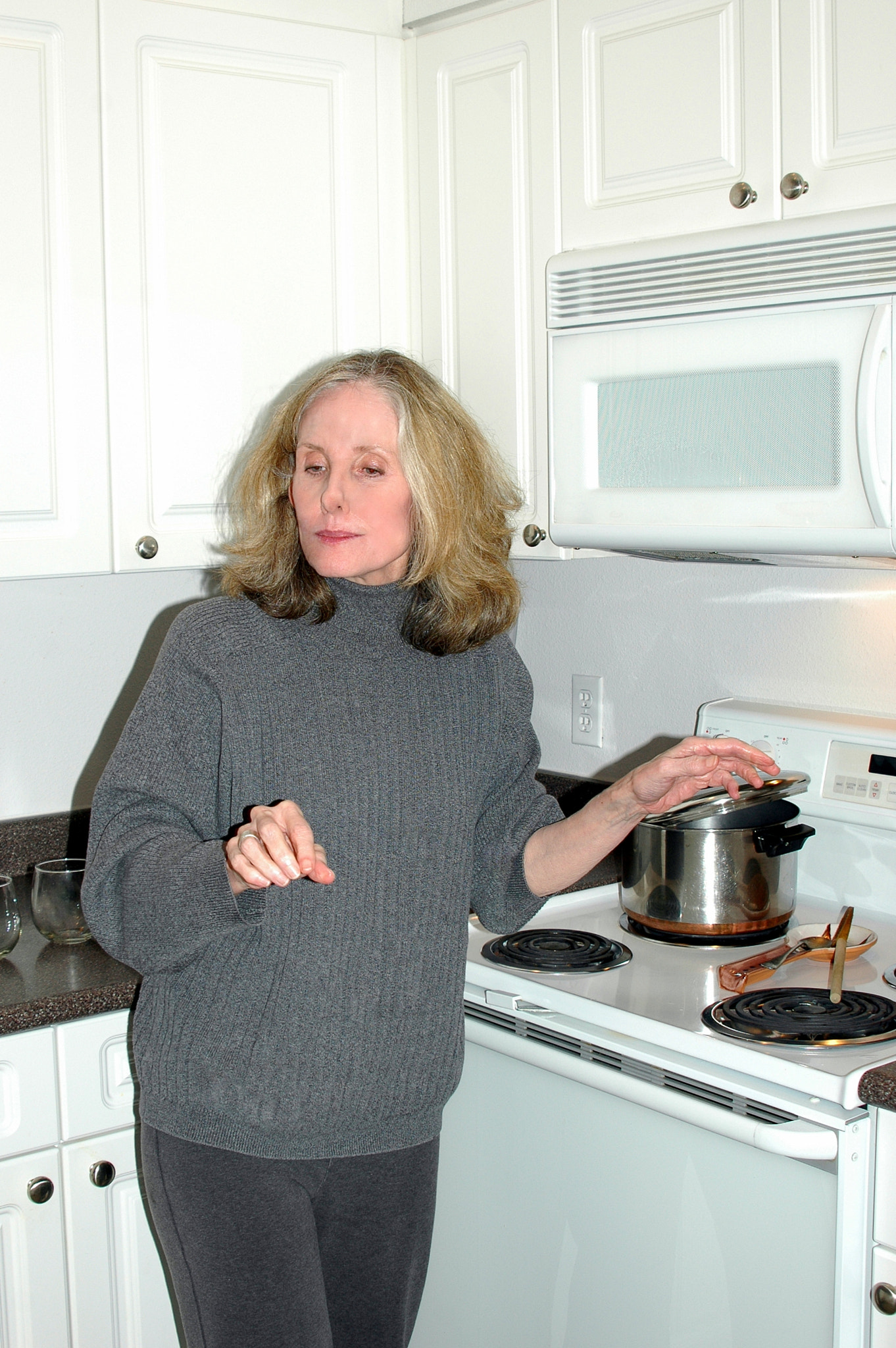 Nikon D70 sample photo. Cooking at home. photography