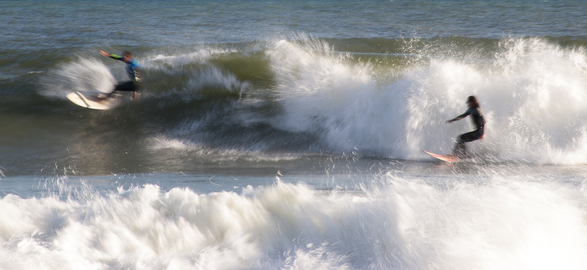 Nikon D3000 sample photo. Surfistes photography