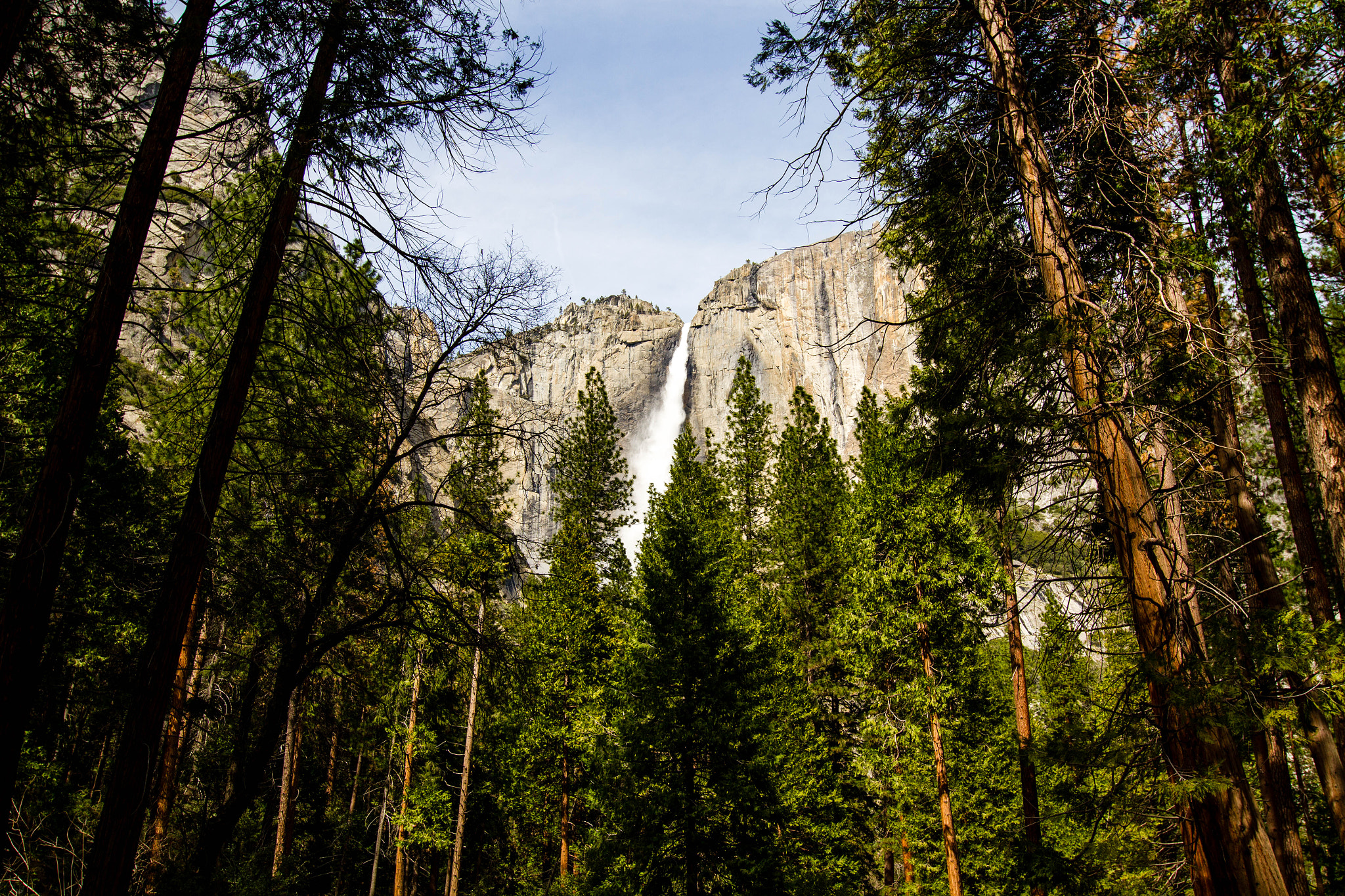 Canon EOS 7D + Canon EF 16-35mm F2.8L II USM sample photo. Yosemite fall photography