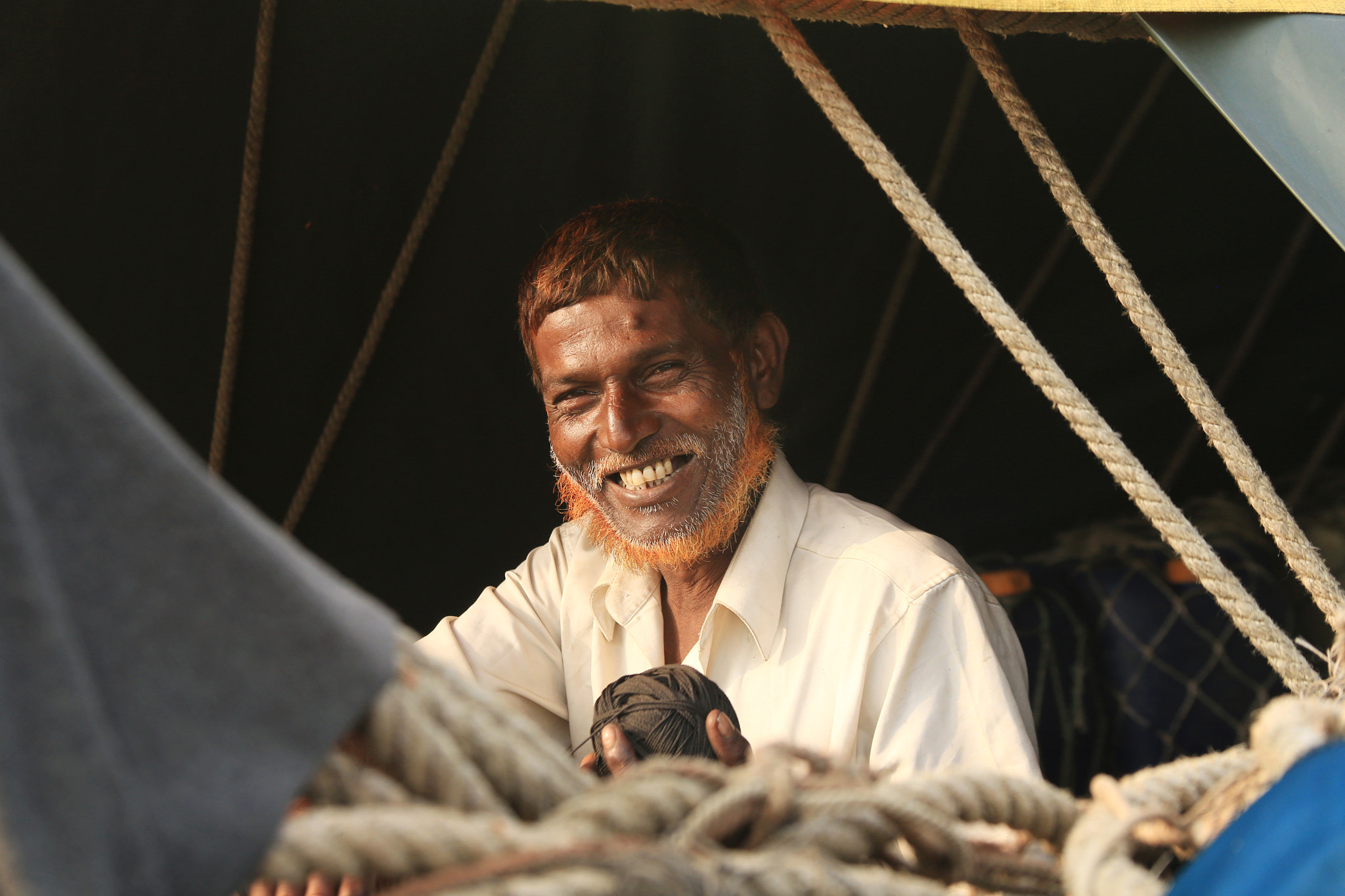 Canon EF 28-135mm F3.5-5.6 IS USM sample photo. Happy old man photography