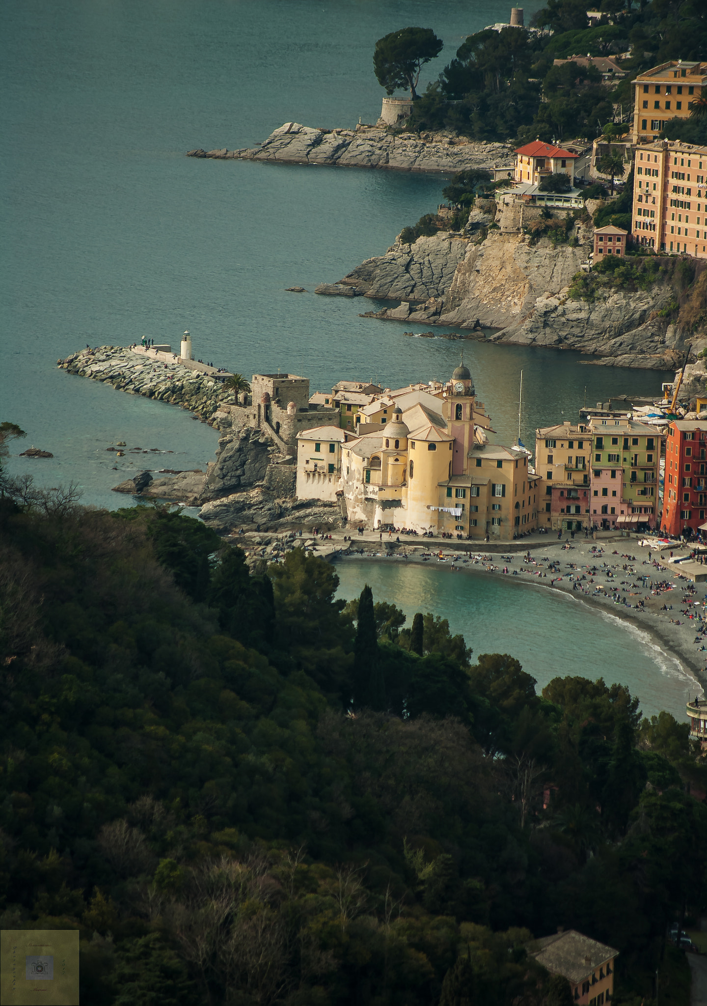 Pentax K20D + smc PENTAX-DA L 50-200mm F4-5.6 ED sample photo. Camogli chiesa e rocca photography