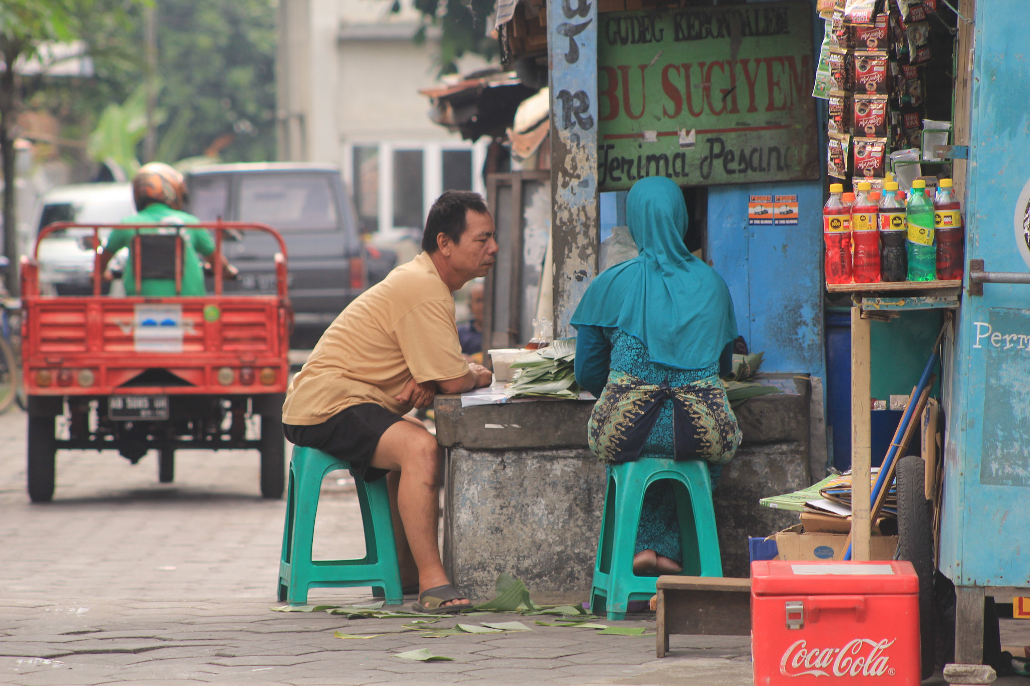 Canon EOS 60D + EF75-300mm f/4-5.6 sample photo. Social relations photography
