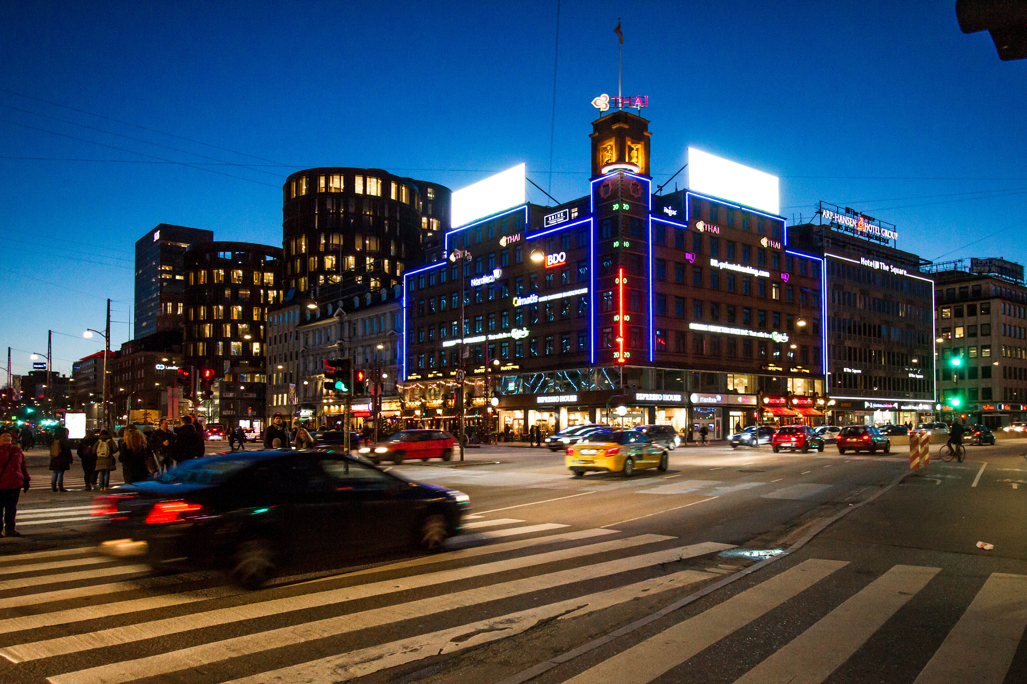 Canon EF-S 10-22mm F3.5-4.5 USM sample photo. Denmark traffic photography