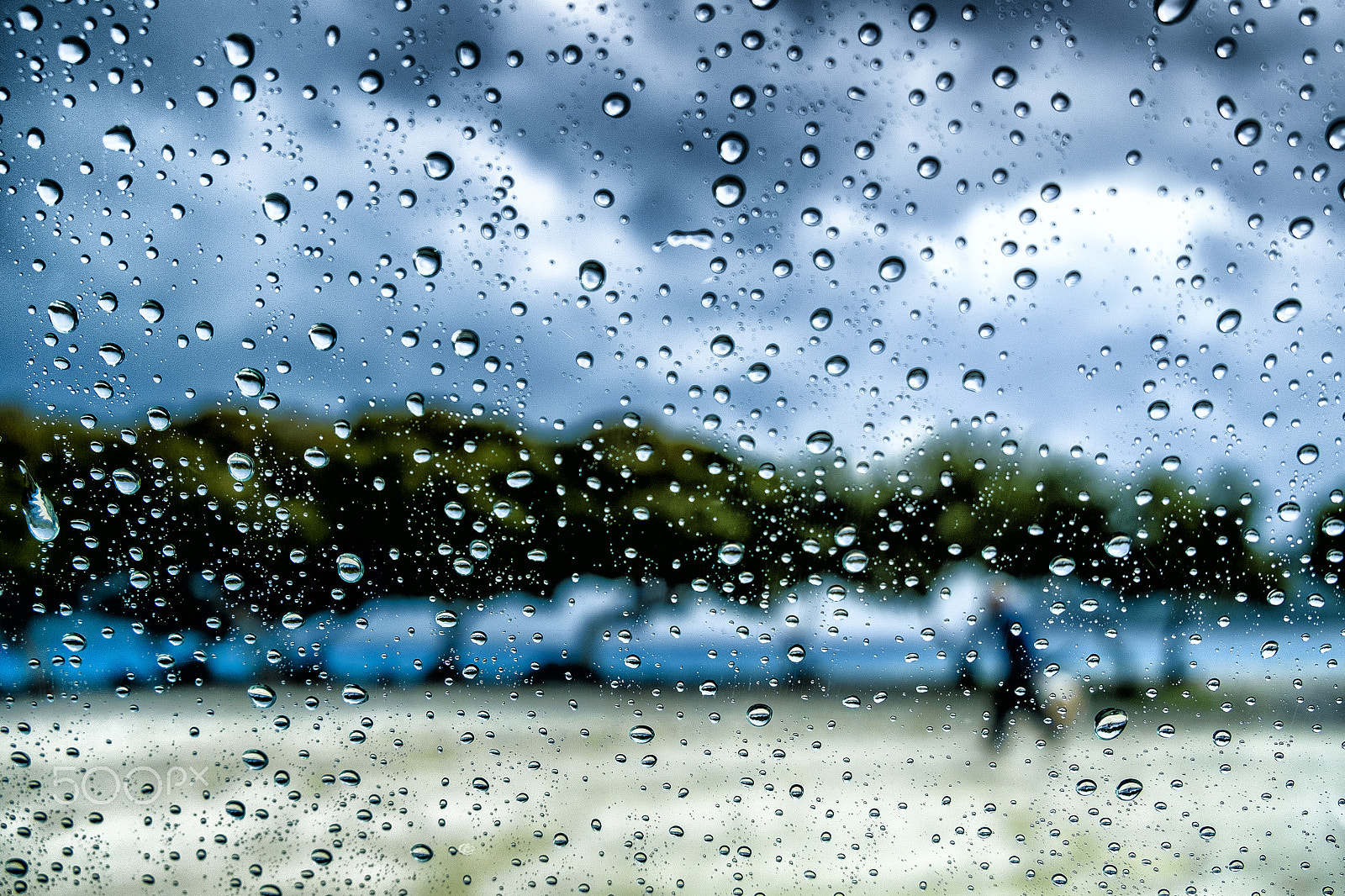 Fujifilm X-Pro1 + Fujifilm XF 18-55mm F2.8-4 R LM OIS sample photo. Raindrops photography