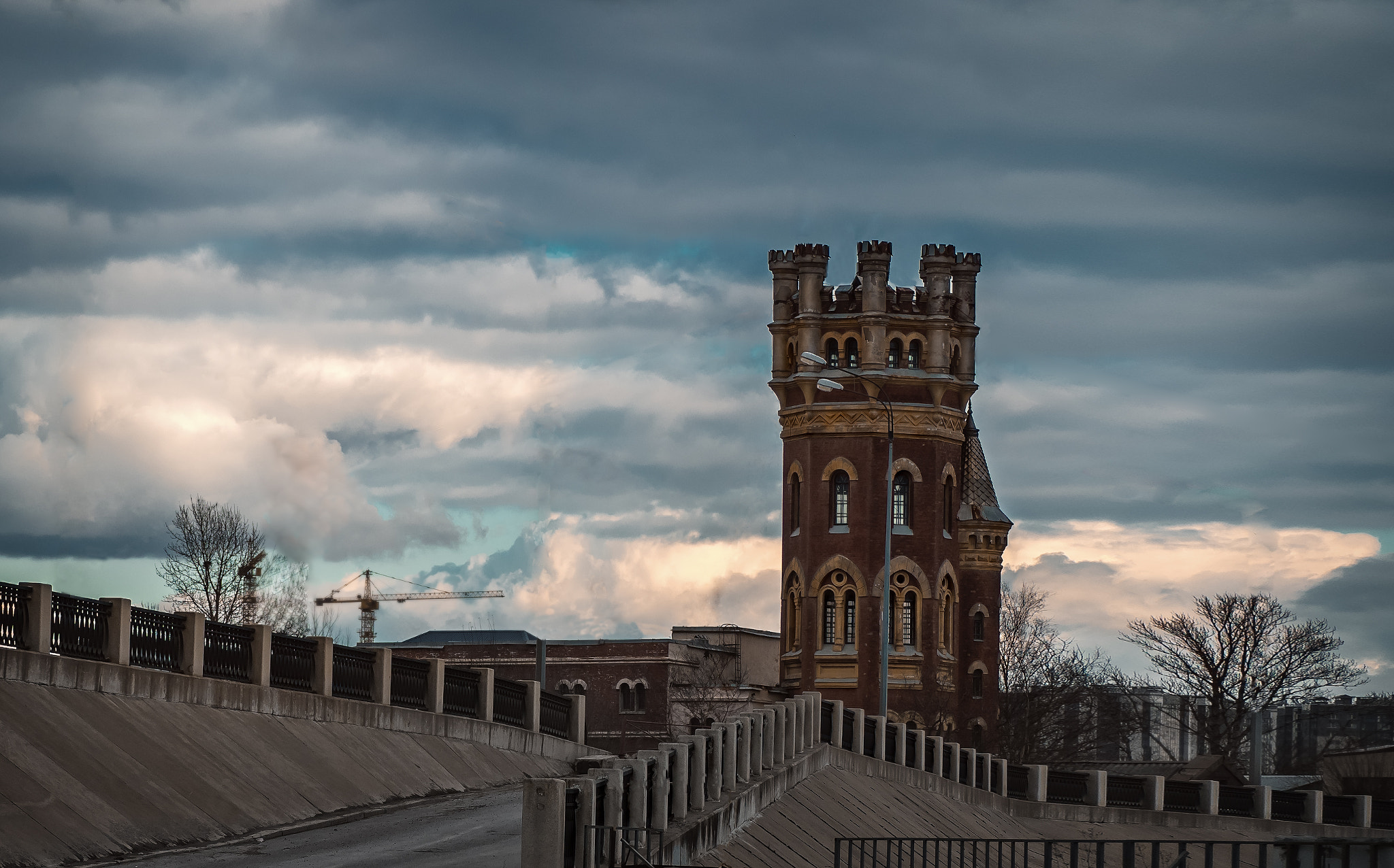 Olympus OM-D E-M5 II sample photo. Water tower. photography