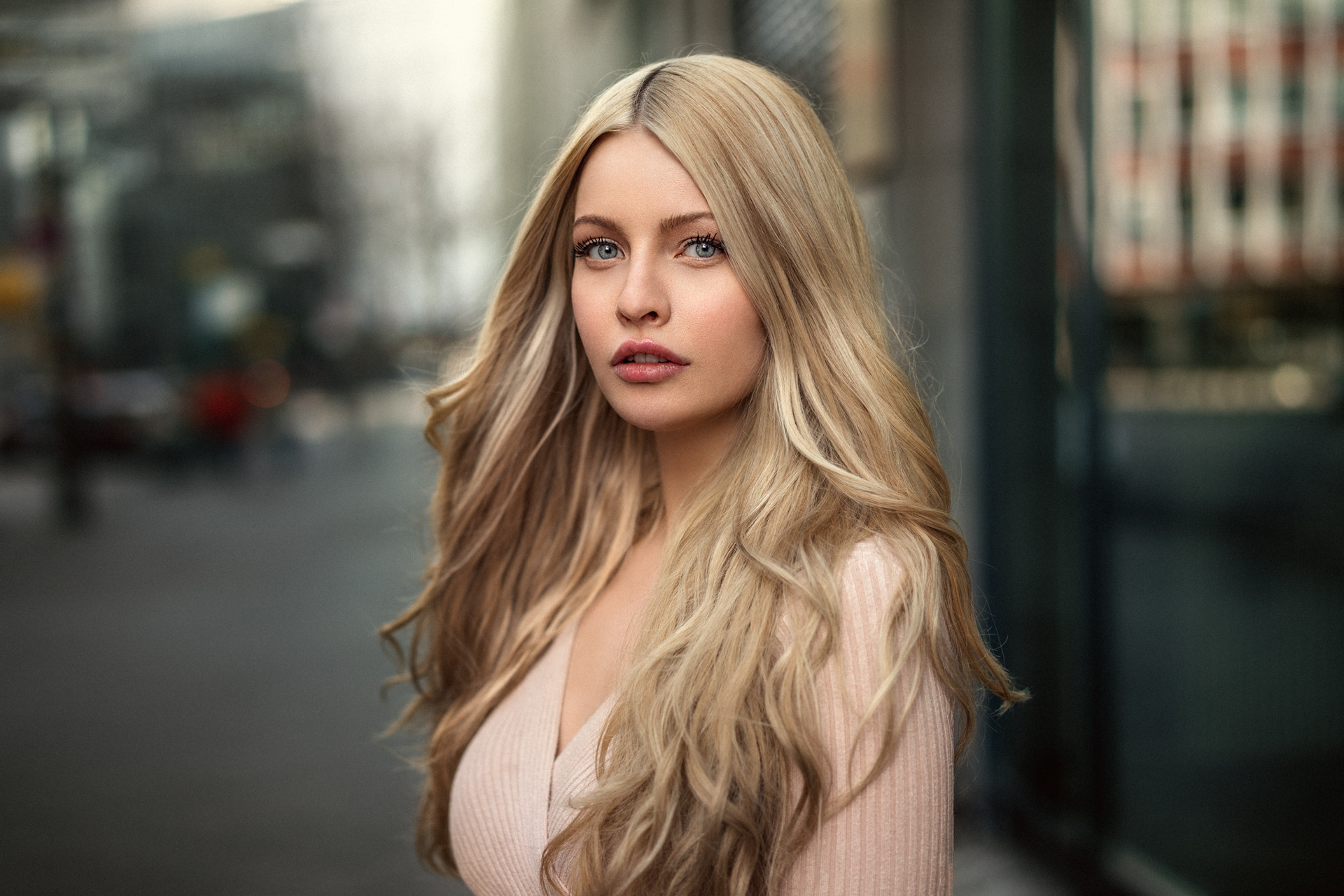 Sony a7R + Sony Sonnar T* FE 55mm F1.8 ZA sample photo. Karina photography