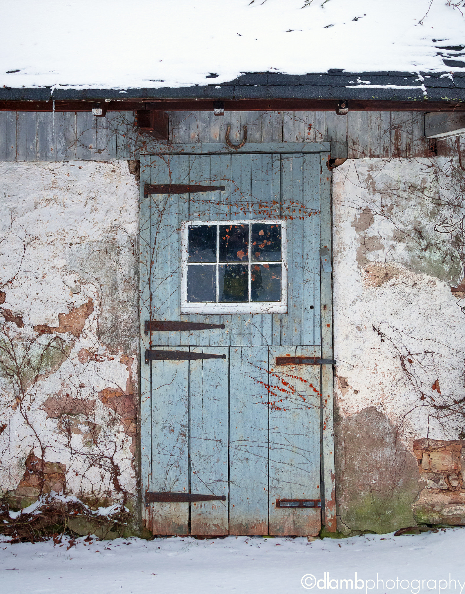 Canon EOS 70D sample photo. Old horse stable door photography