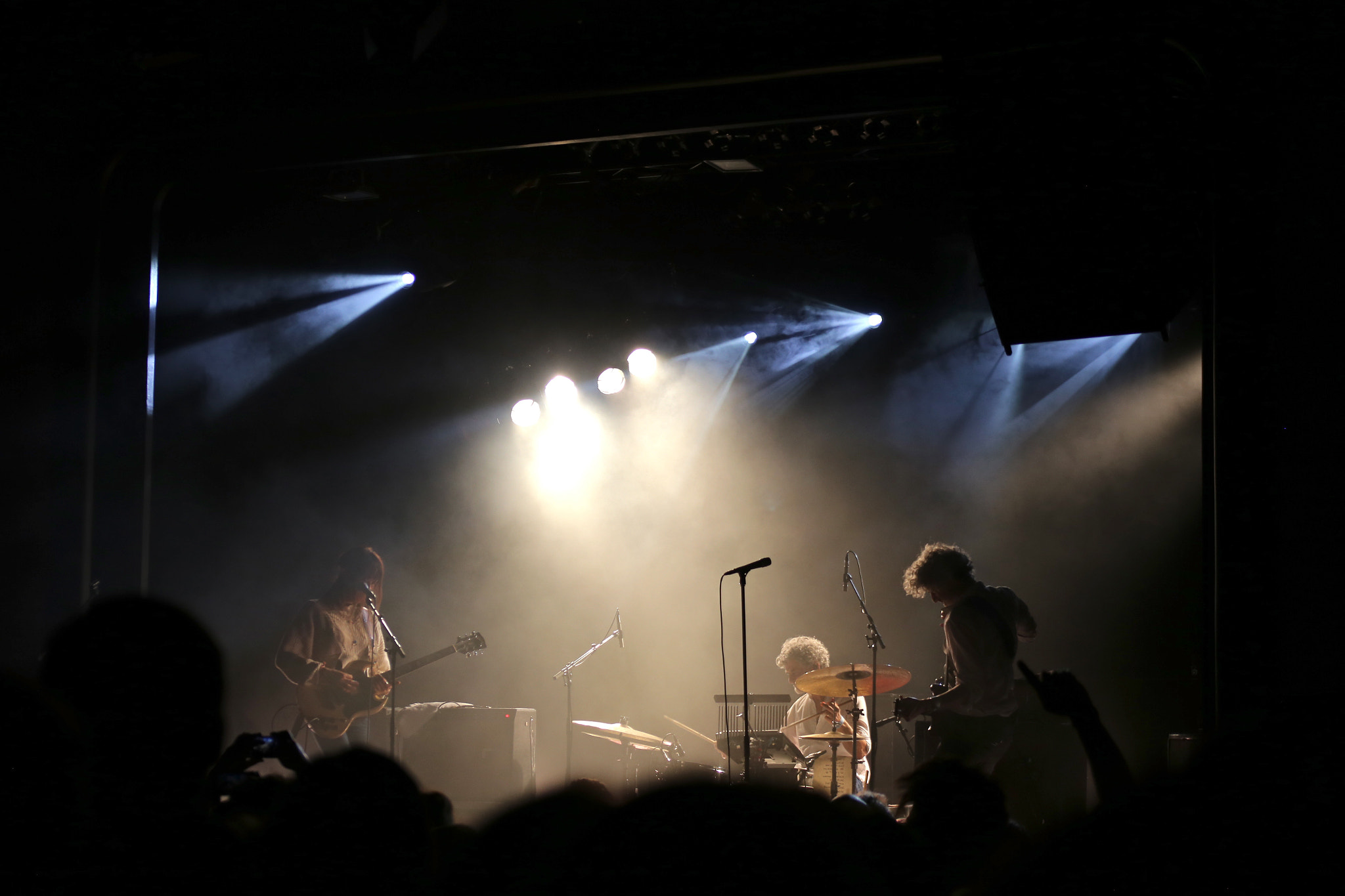 Canon EF 75-300mm f/4-5.6 USM sample photo. Blonde redhead @ columbia theater photography