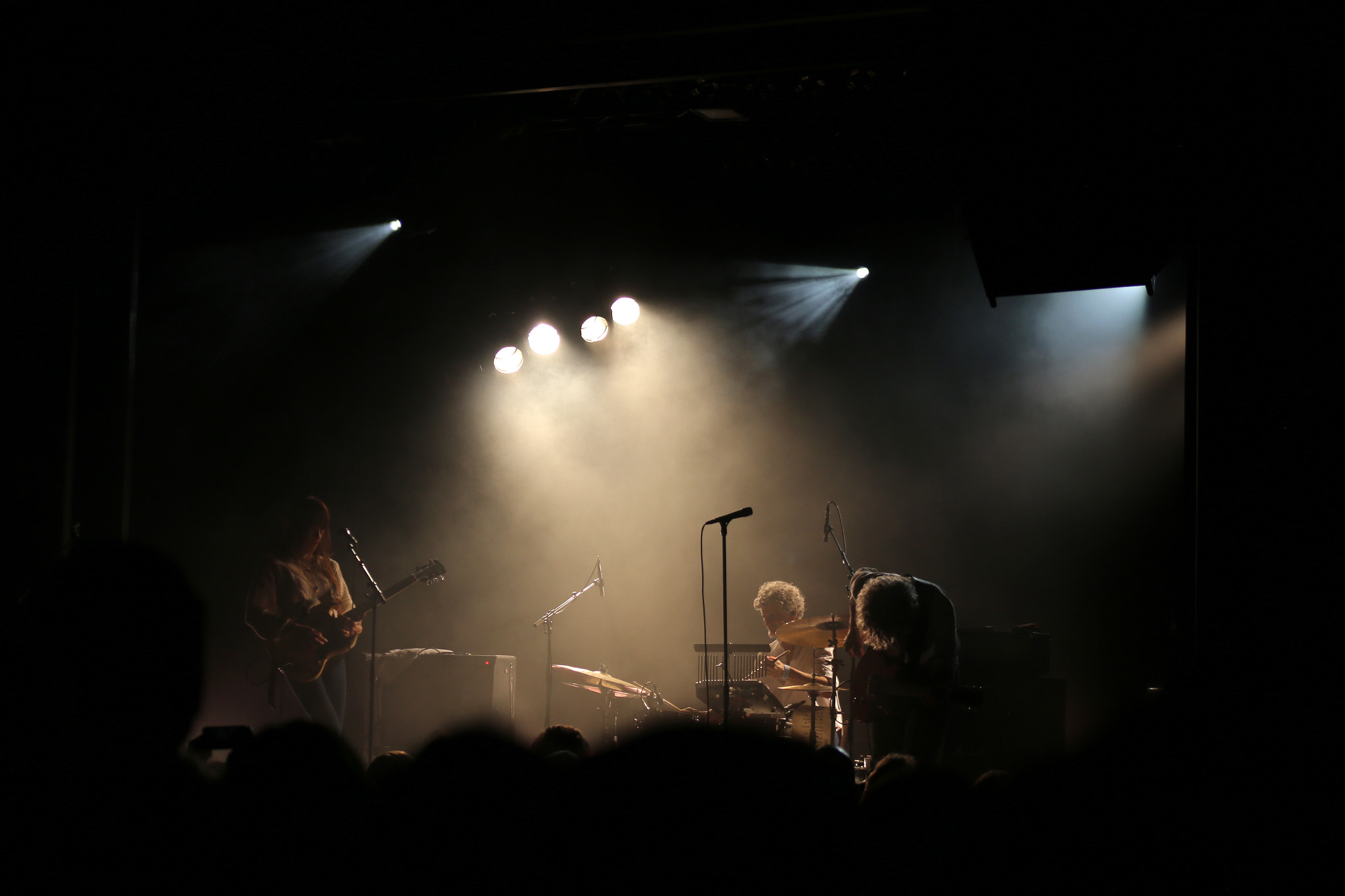 Canon EF 75-300mm f/4-5.6 USM sample photo. Blonde redhead @ columbia theater photography