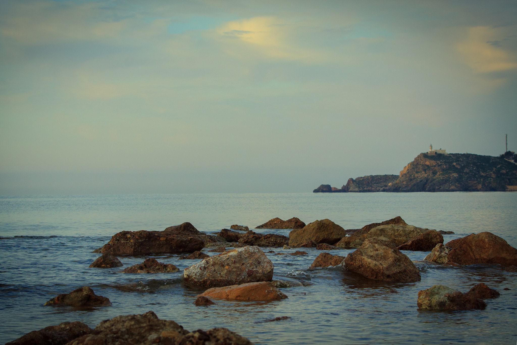 Canon EOS 50D + Canon EF 70-200mm F4L IS USM sample photo. Vista del faro de mazarrón photography