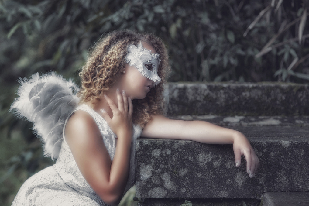 Nikon D7100 sample photo. Beautiful angelical girl as a fallen angel photography