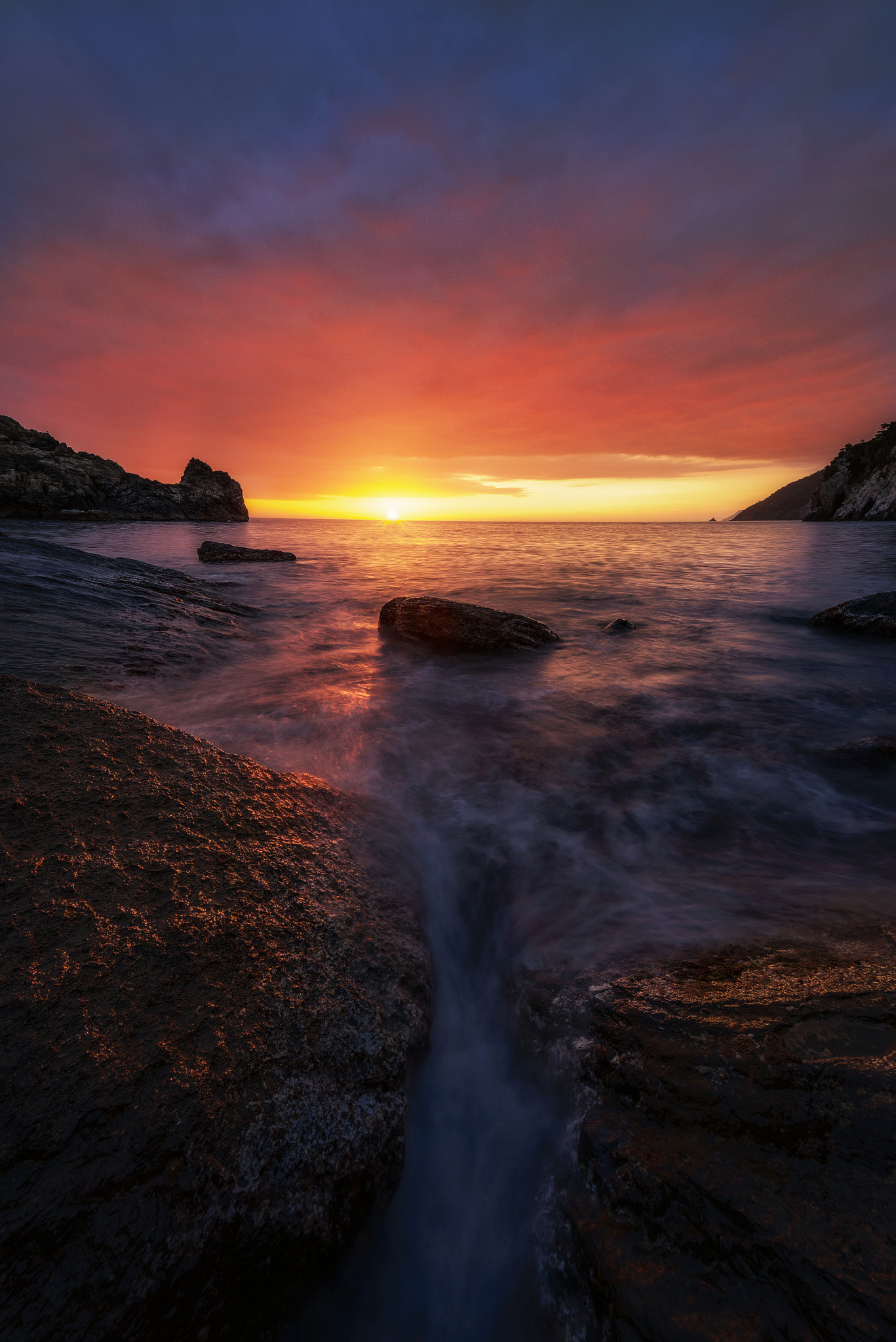 Nikon D800 + Tamron SP 15-30mm F2.8 Di VC USD sample photo. The dark side of portovenere photography