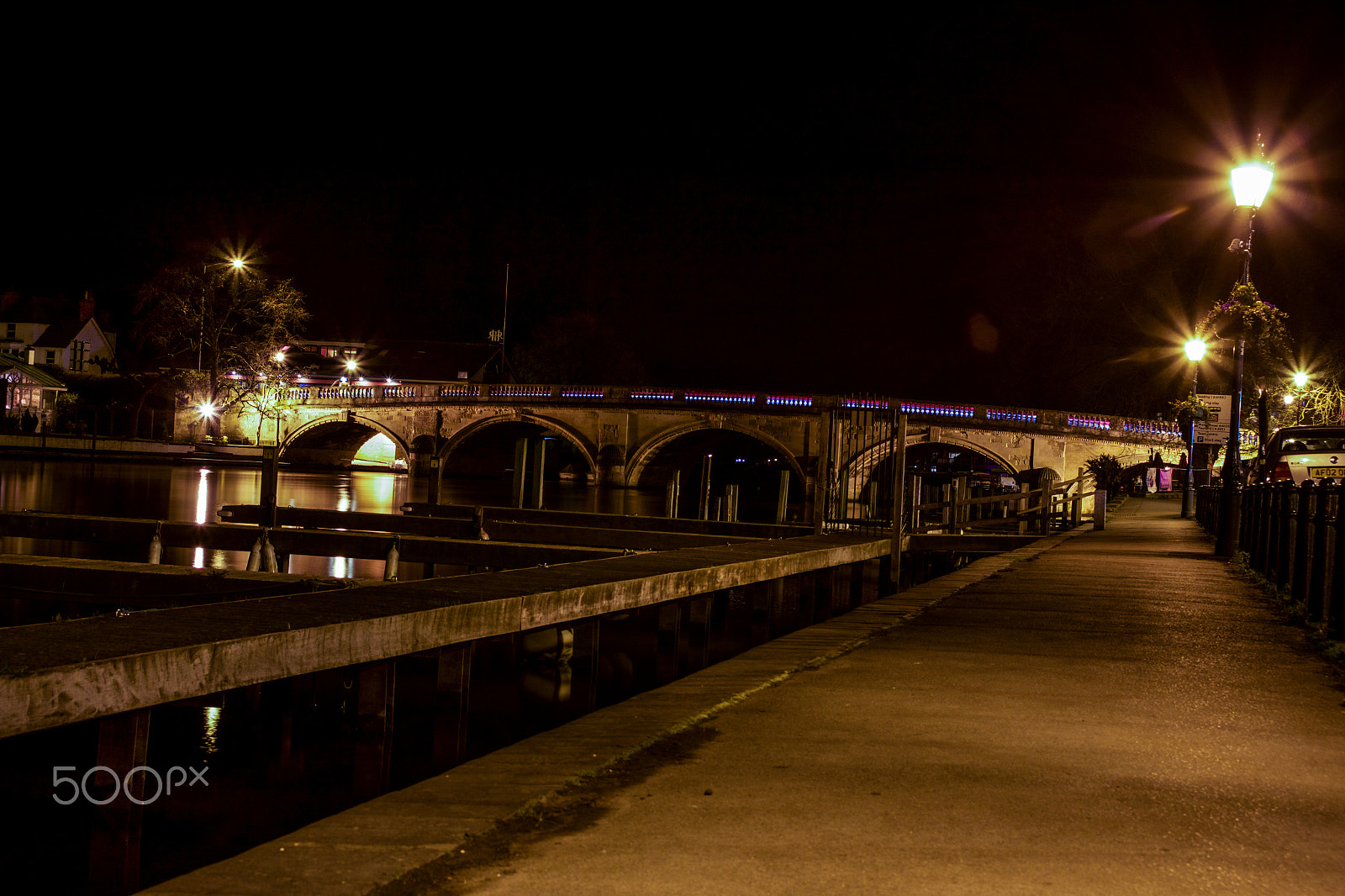 Canon EOS 6D + Canon EF 28-80mm f/3.5-5.6 sample photo. Henley by night photography