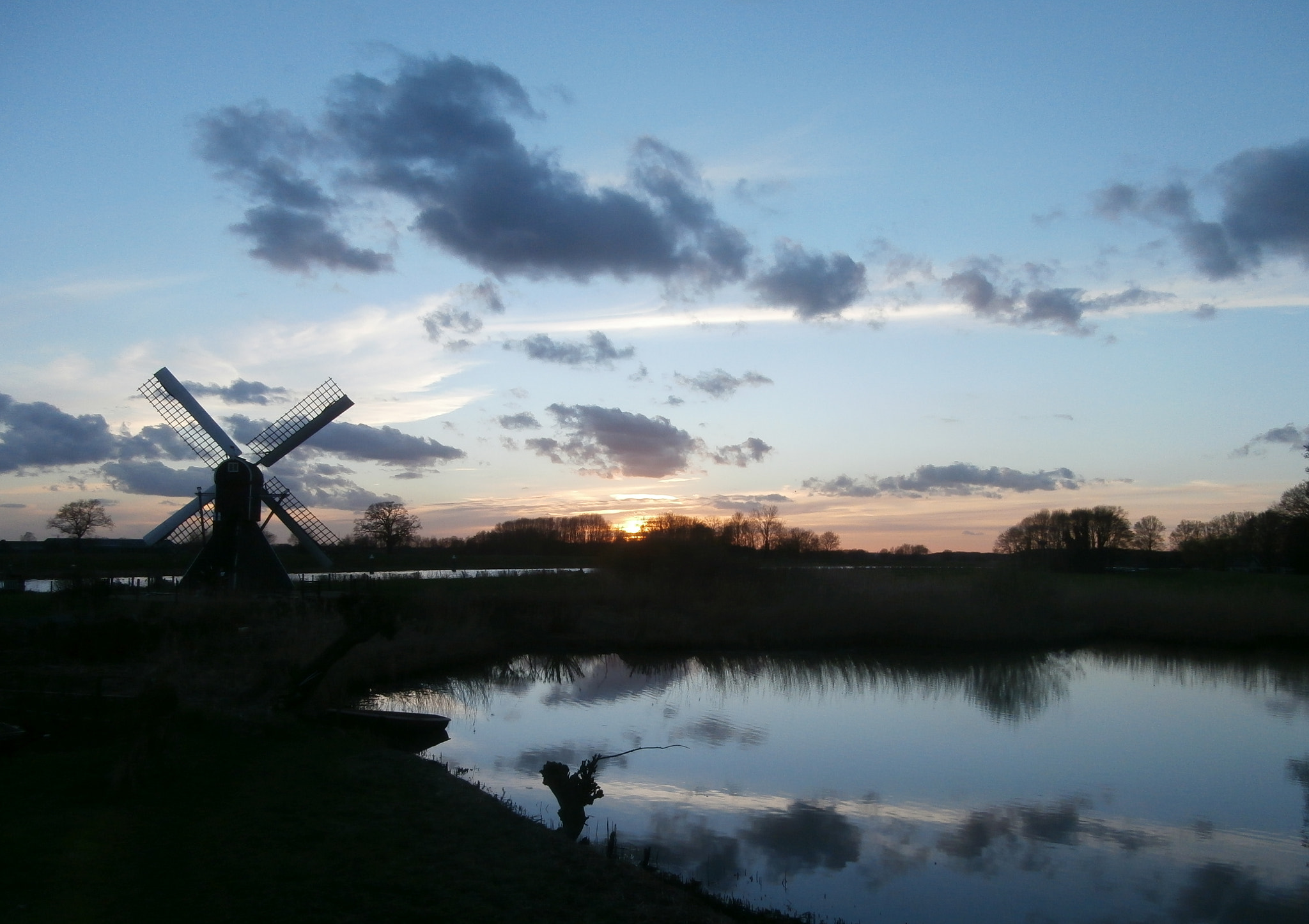 Olympus VR340,D750 sample photo. The spiderhead windmill. photography