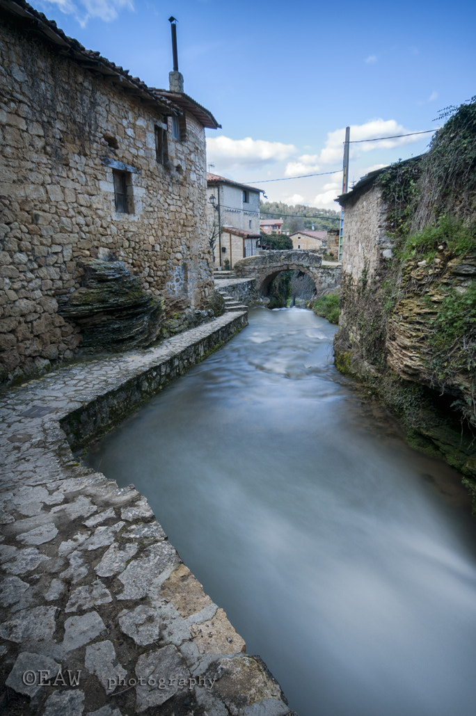 Sigma 10-20mm F4-5.6 EX DC HSM sample photo. Flowing through the village photography