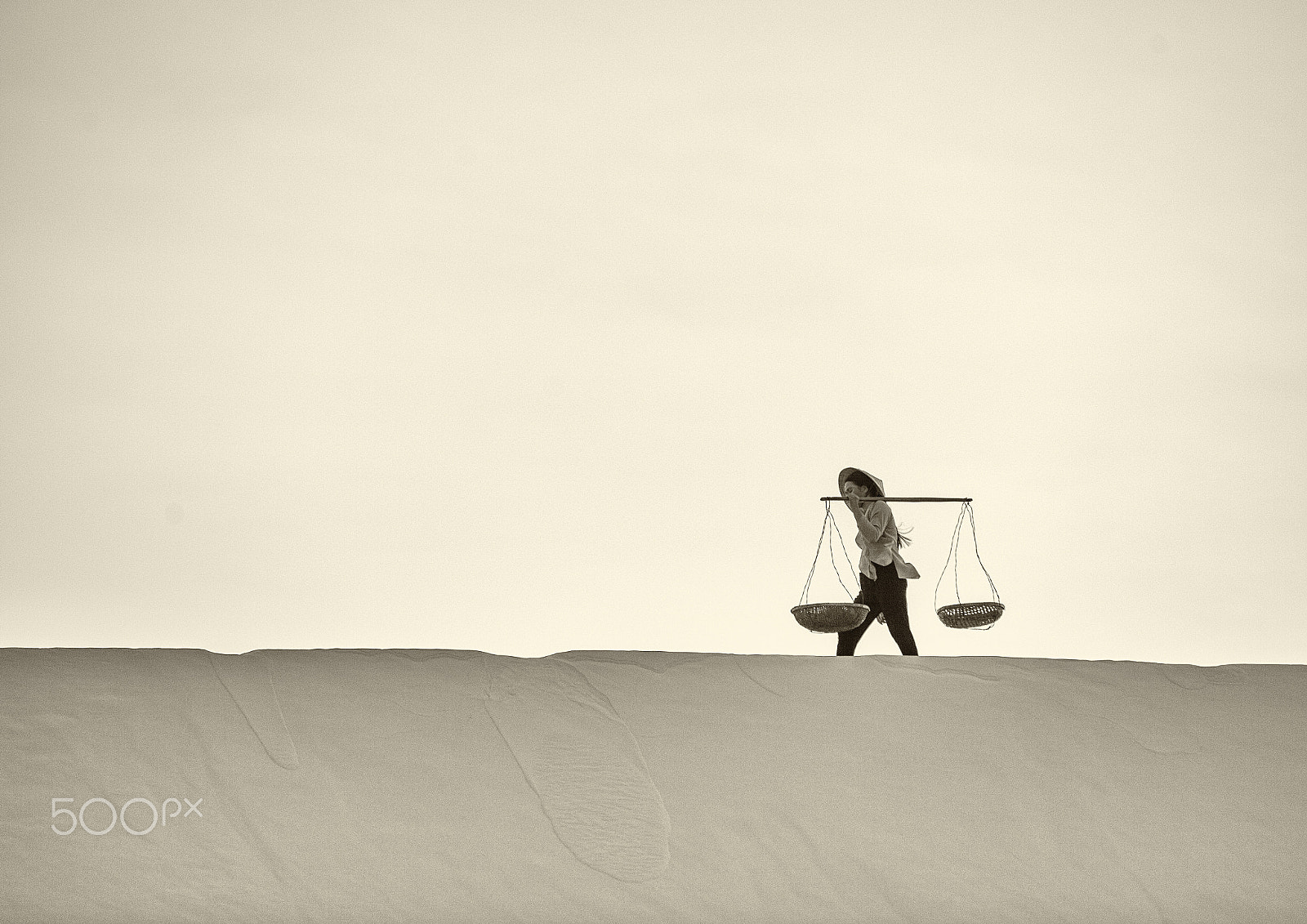 Canon EOS 5D Mark II sample photo. Woman in the white sanddunes photography