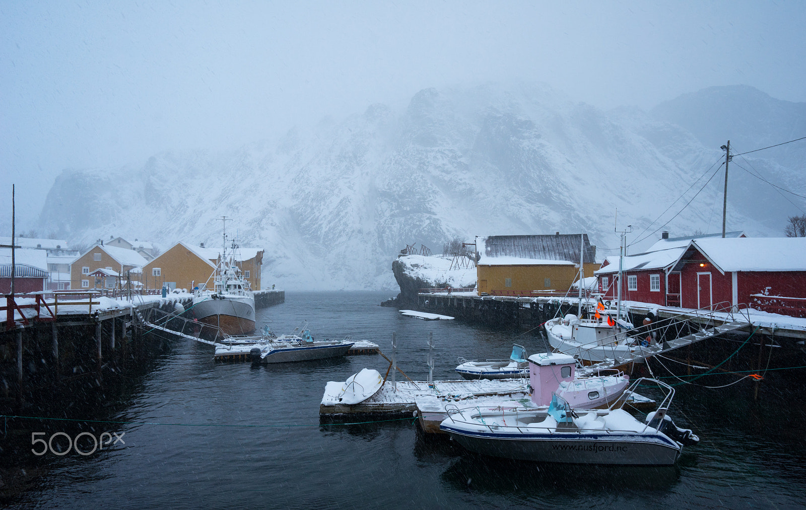 Sony a7R sample photo. Real live on the lofoten photography
