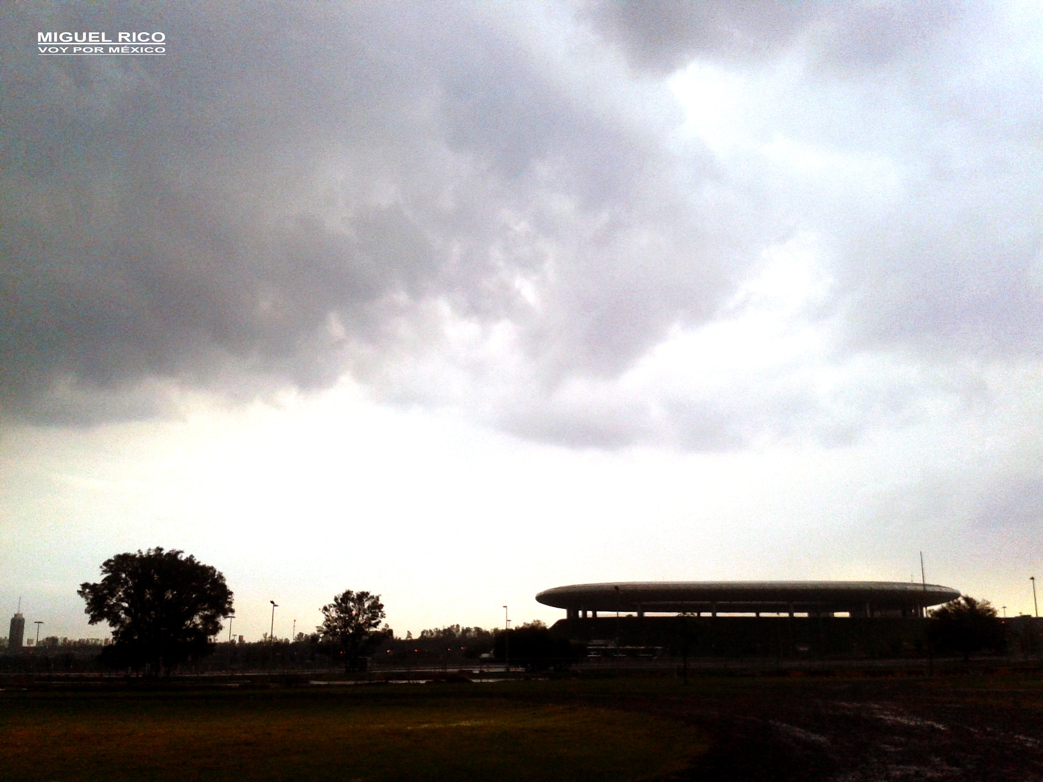 Samsung Galaxy Ace sample photo. Estadio chivas photography
