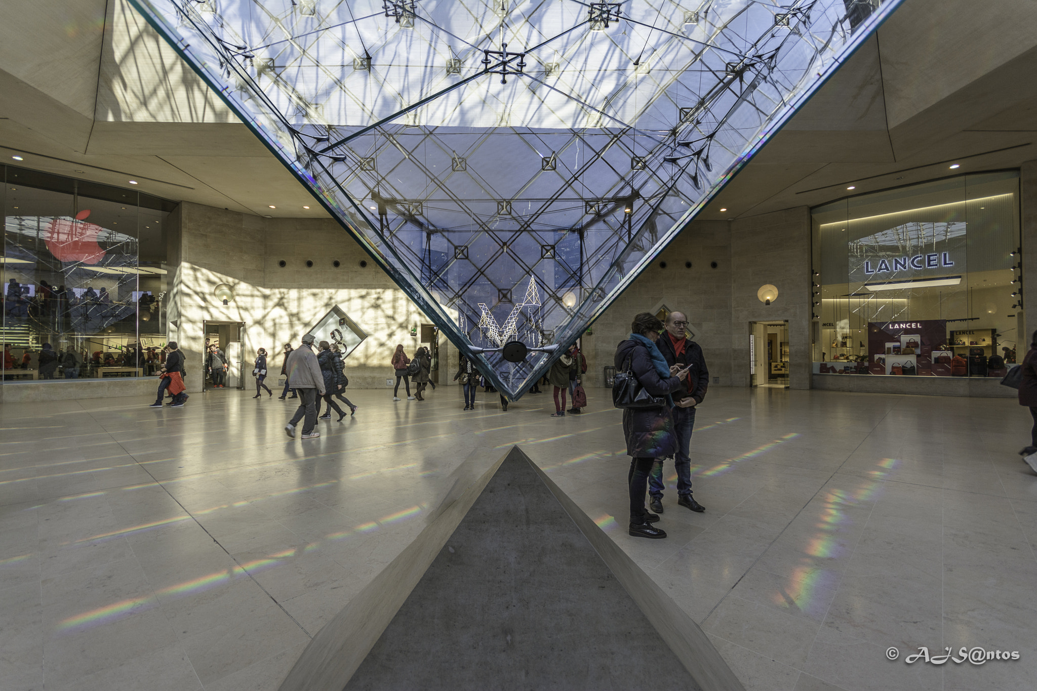 Sigma 10-20mm F4-5.6 EX DC HSM sample photo. Louvre photography
