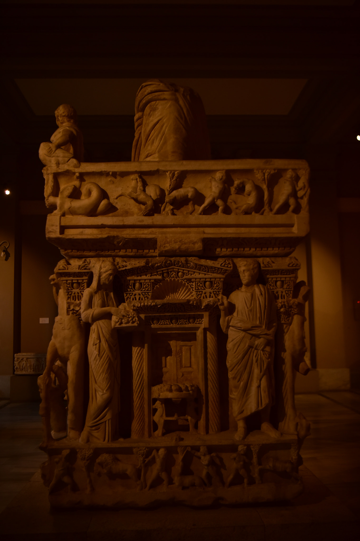 Nikon AF-S Nikkor 24-70mm F2.8E ED VR sample photo. Turkey/İstanbul archeology museum photography