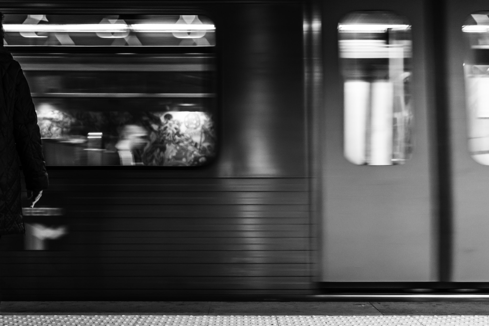 Sigma 18-35mm F1.8 DC HSM Art sample photo. Move photography
