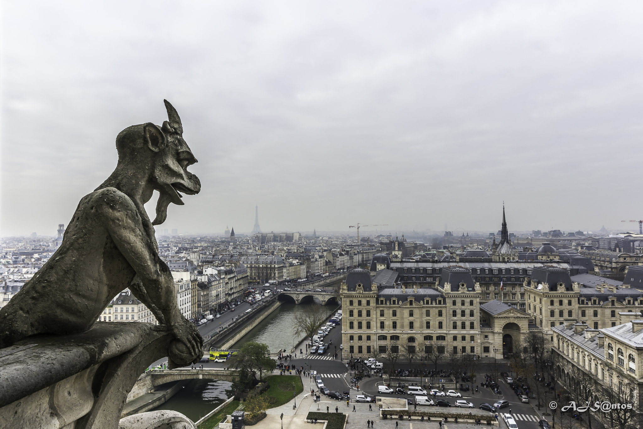 Sigma 10-20mm F4-5.6 EX DC HSM sample photo. Recherche paris photography