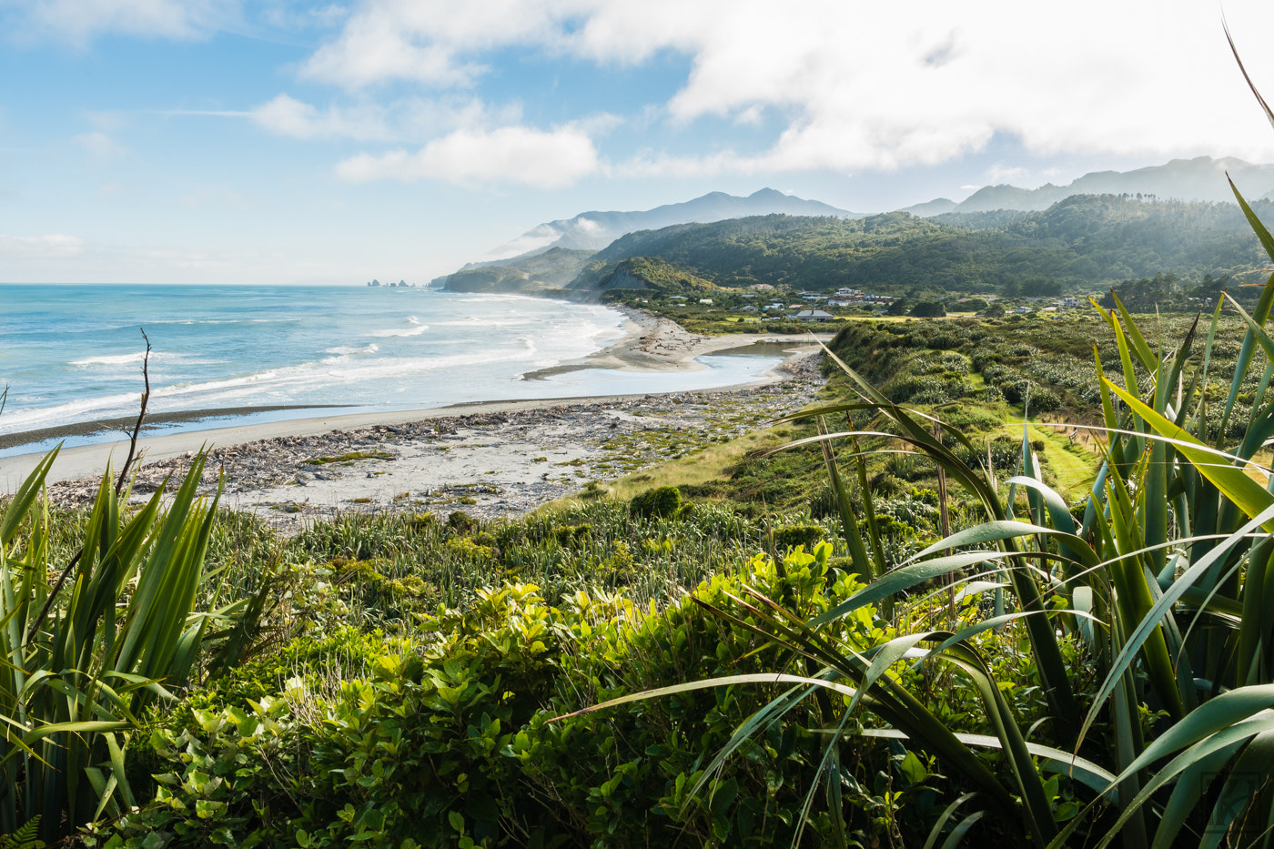 Nikon D500 + Sigma 18-35mm F1.8 DC HSM Art sample photo. Coastline photography