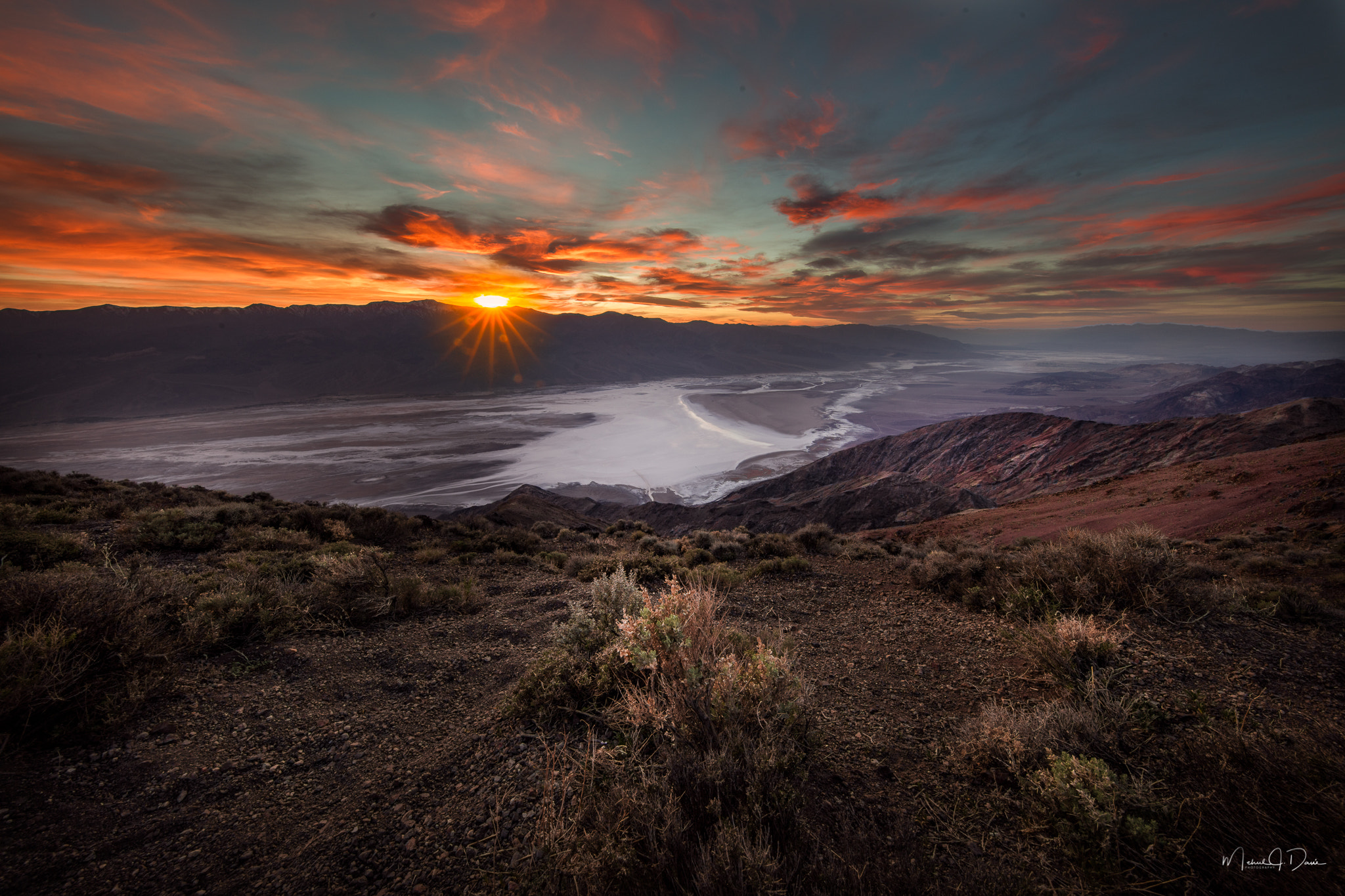 Canon EOS 5DS R + Canon EF 11-24mm F4L USM sample photo. Sunset below sea level photography