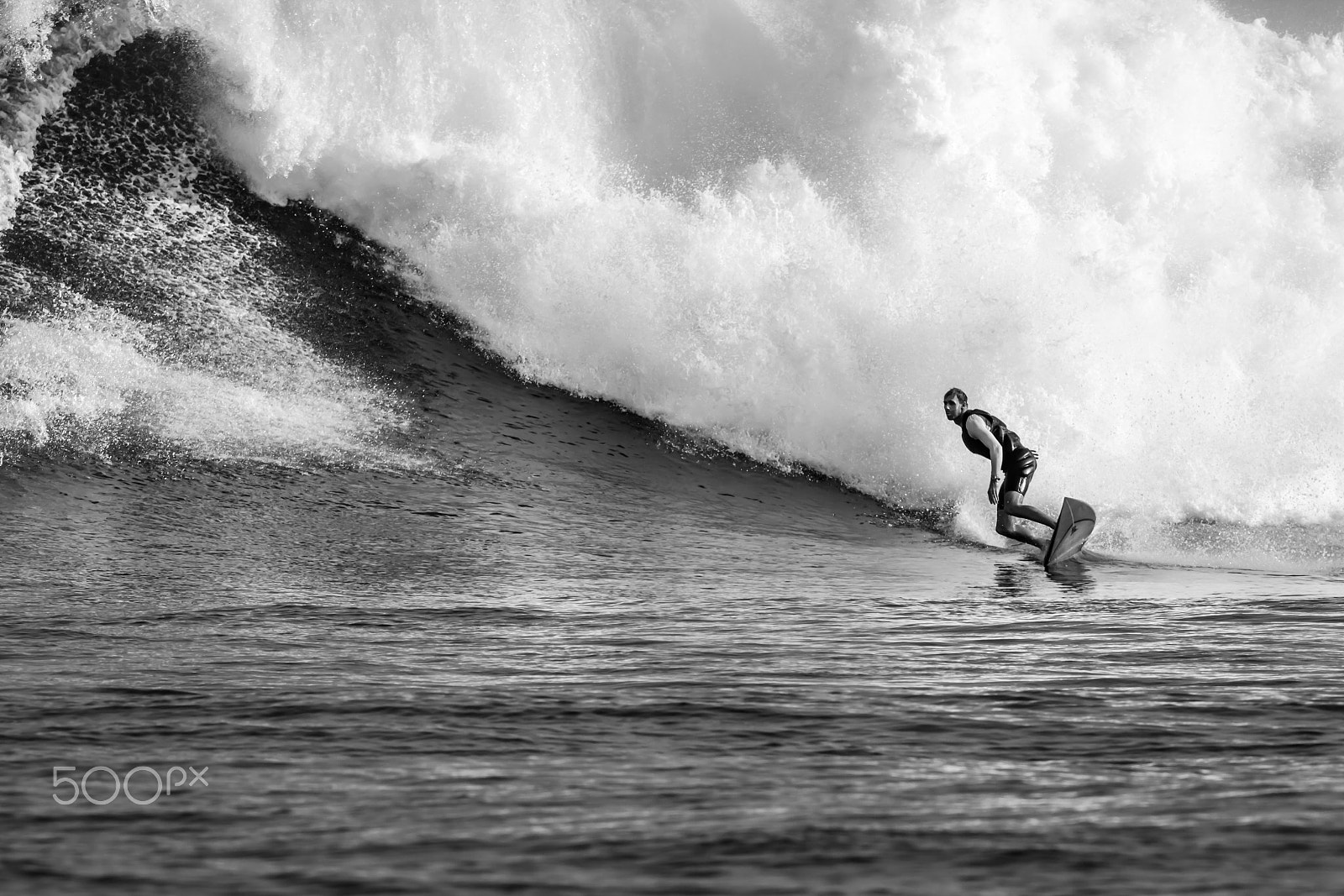 Canon EOS 7D + Canon EF 300mm F4L IS USM sample photo. Surf shot photography