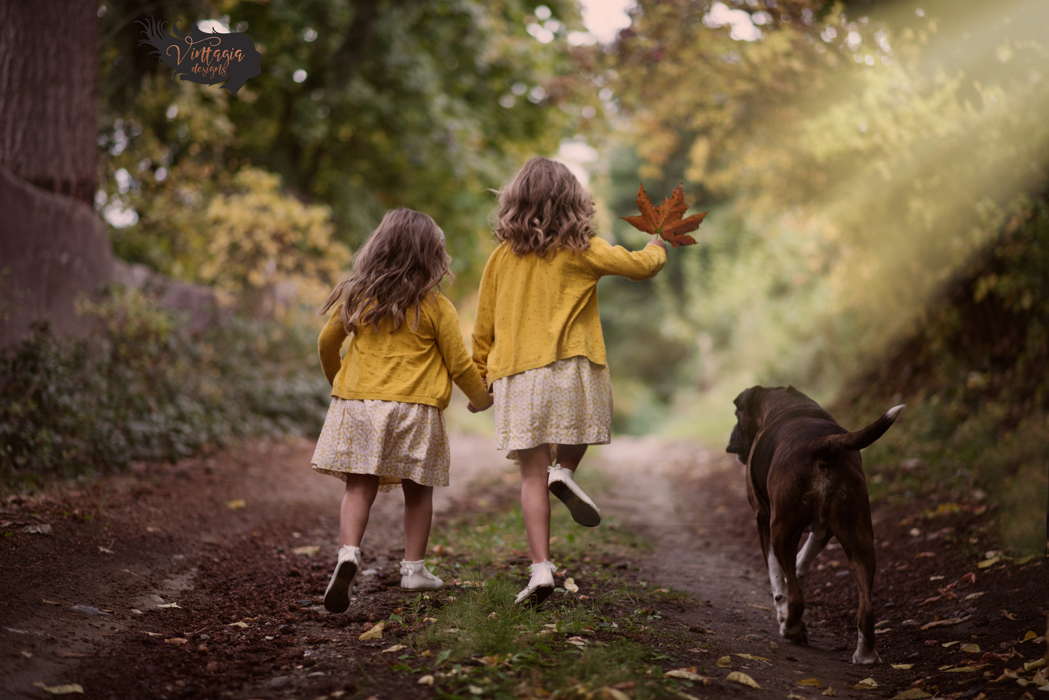 Nikon D800E + Nikon AF-S Nikkor 85mm F1.8G sample photo. Sisterly bond photography
