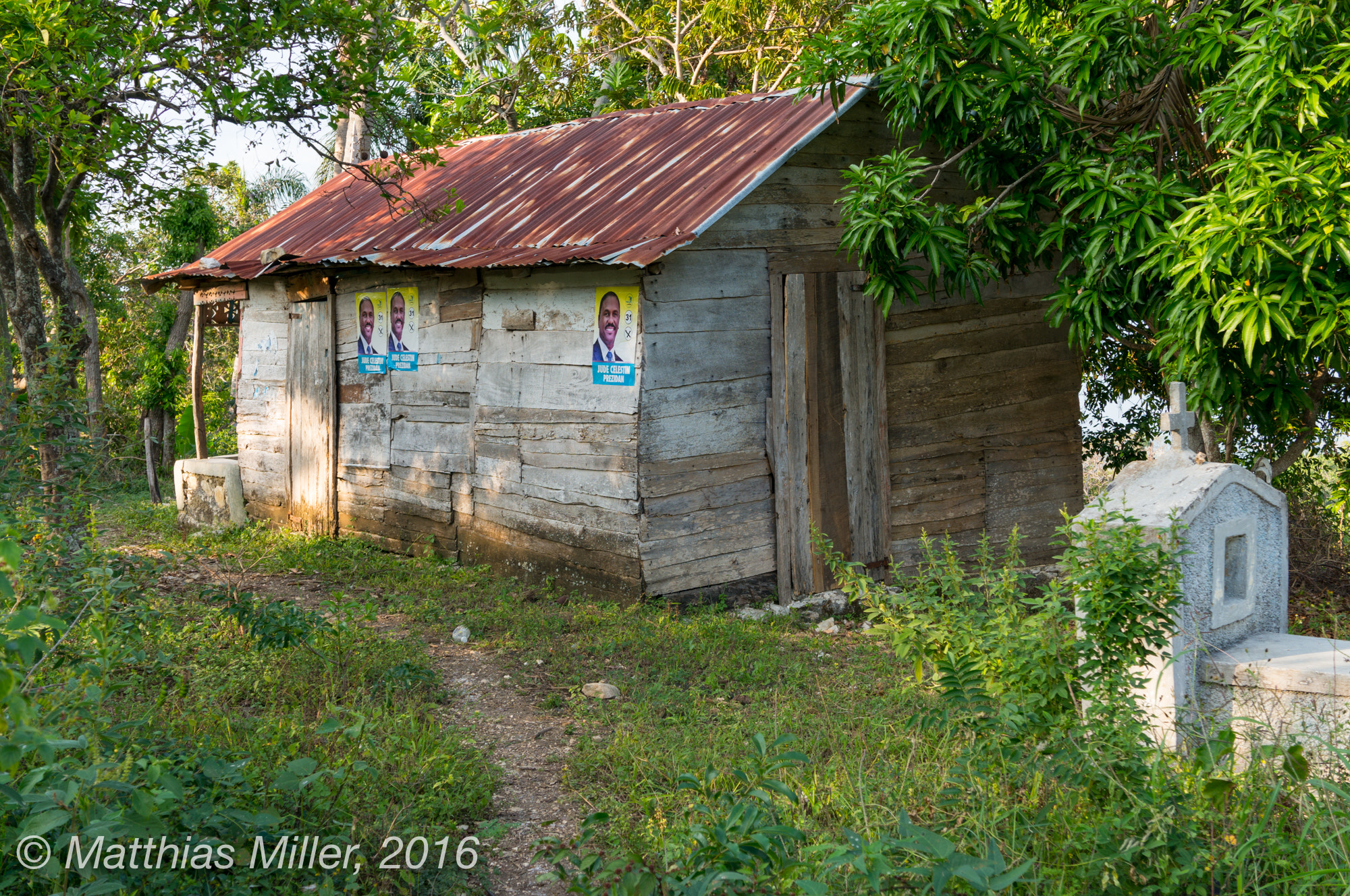 Sony Alpha NEX-5R + Sony E 18-55mm F3.5-5.6 OSS sample photo. Haiti december 2016 40.jpg photography