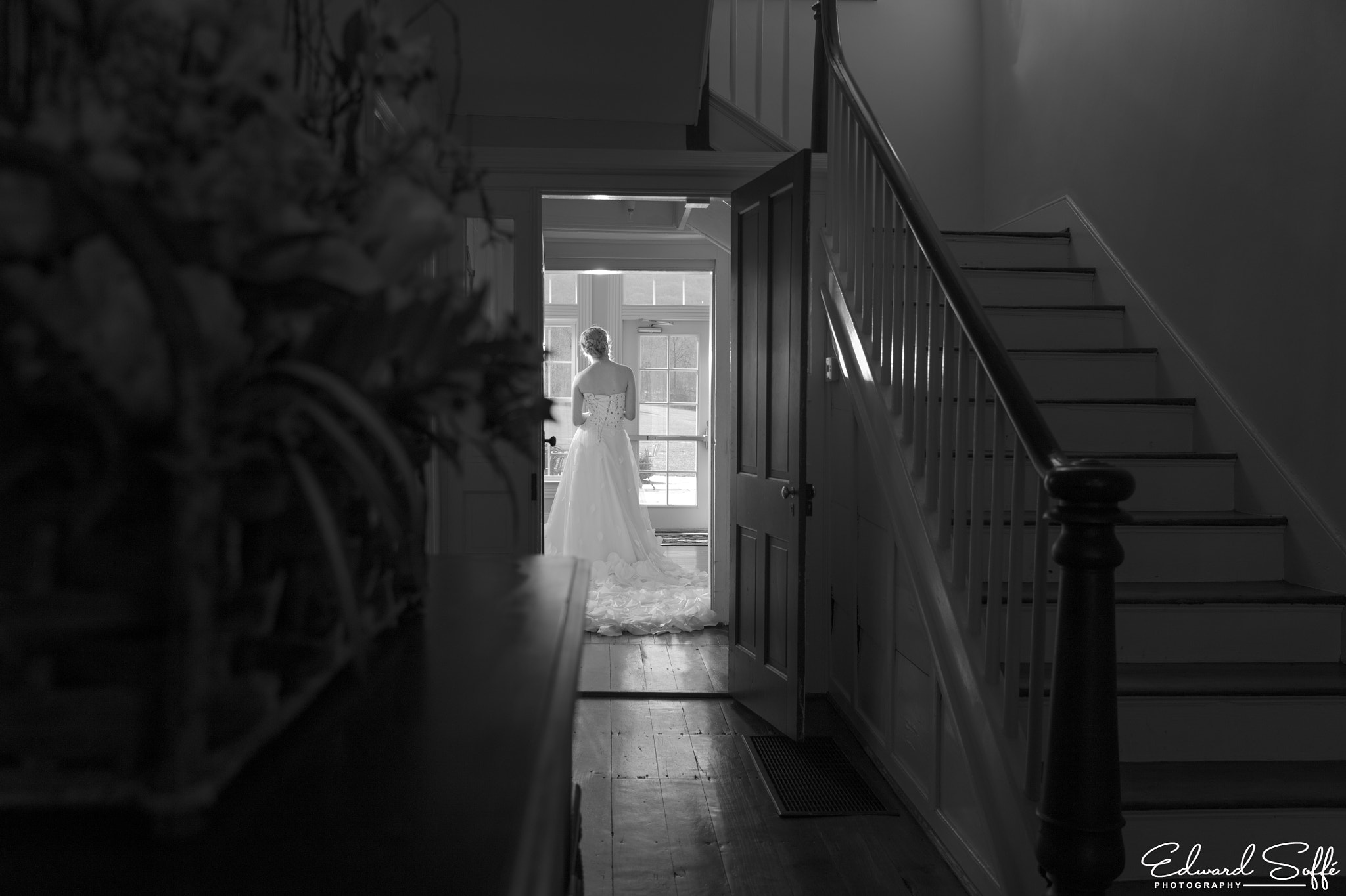 Canon EOS 5DS sample photo. Springfield manor bride exits photography