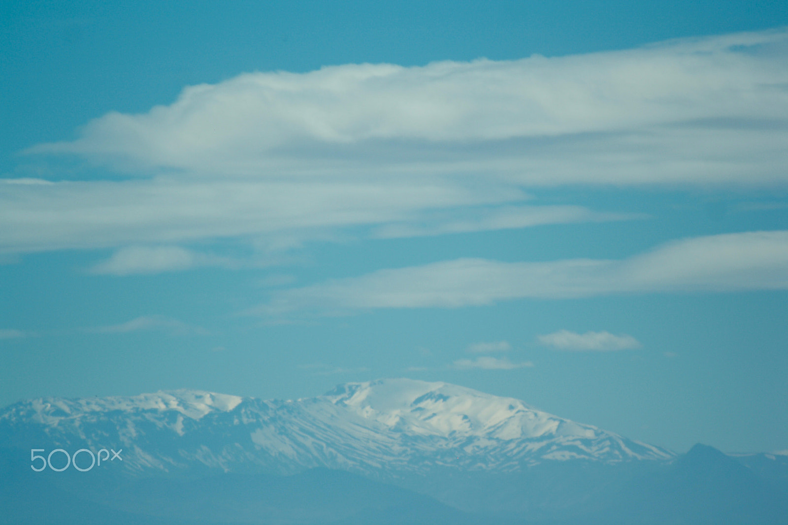 Canon EOS 1000D (EOS Digital Rebel XS / EOS Kiss F) sample photo. White, blue and between them photography