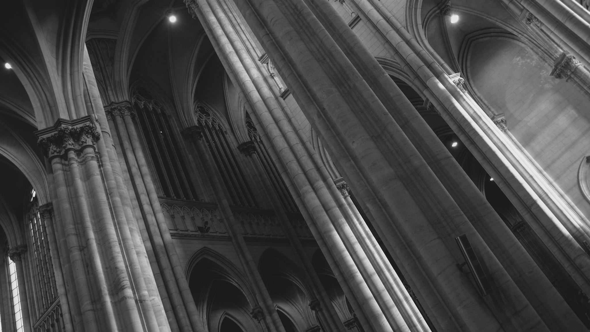 Tamron SP AF 17-50mm F2.8 XR Di II LD Aspherical (IF) sample photo. Interior catedral photography