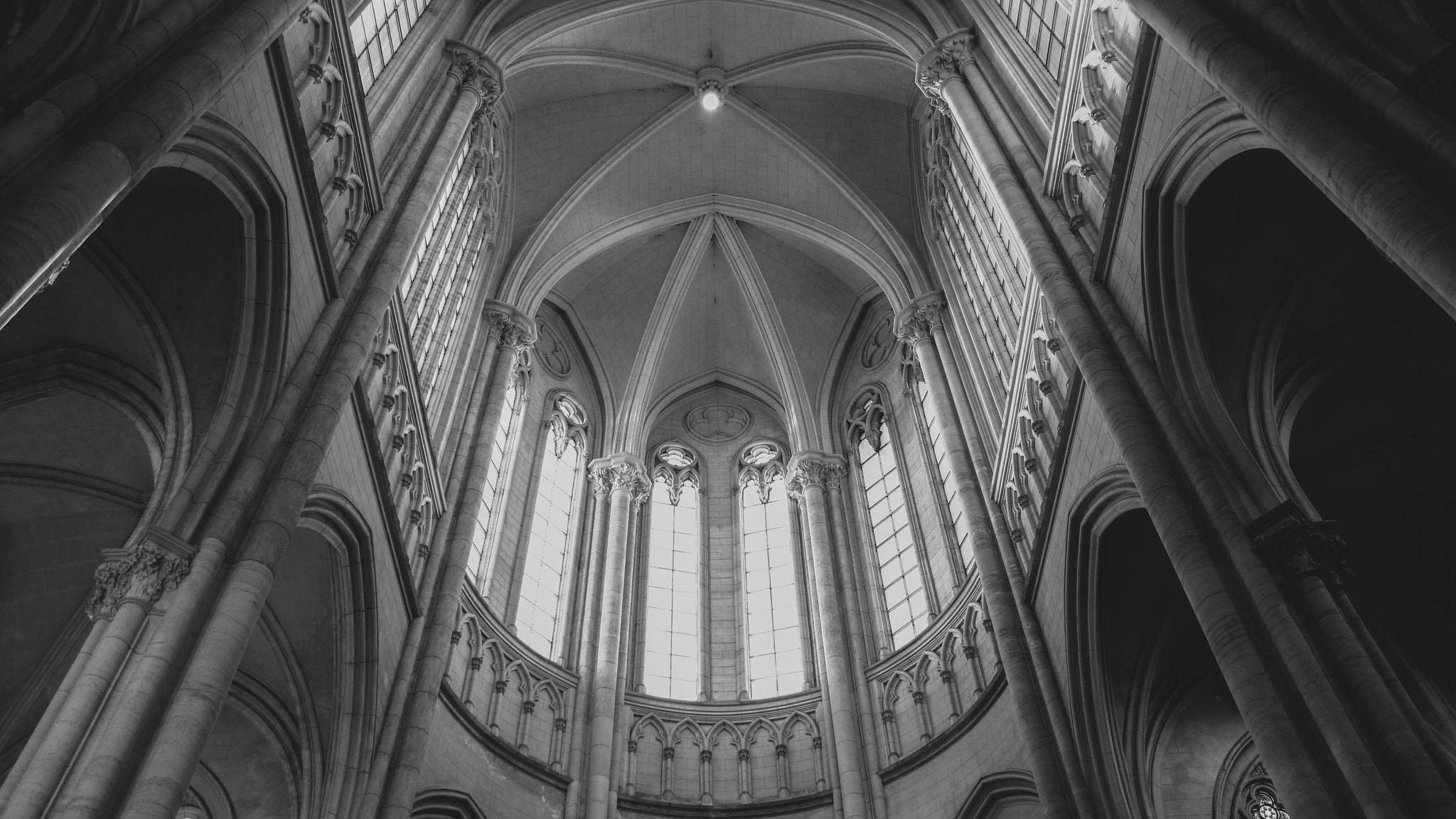 Tamron SP AF 17-50mm F2.8 XR Di II LD Aspherical (IF) sample photo. Interior catedral photography