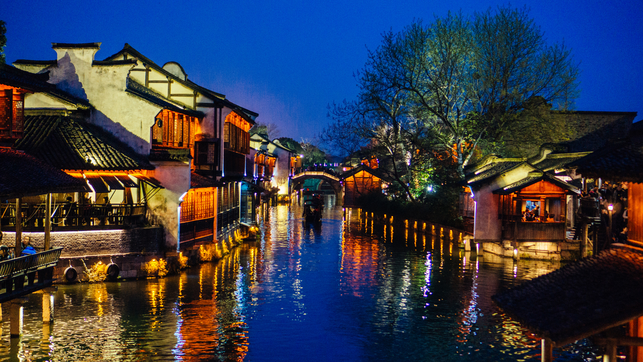 Sony Alpha NEX-7 + Sony E 35mm F1.8 OSS sample photo. Night of xizha of wuzhen. photography