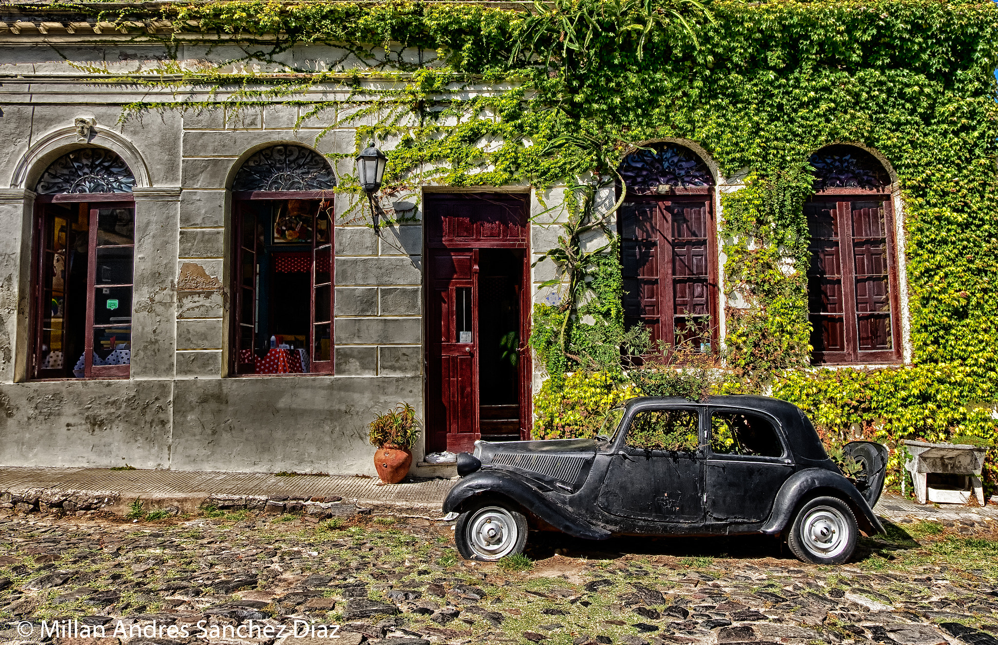 Fujifilm XC 16-50mm F3.5-5.6 OIS II sample photo. Old car photography