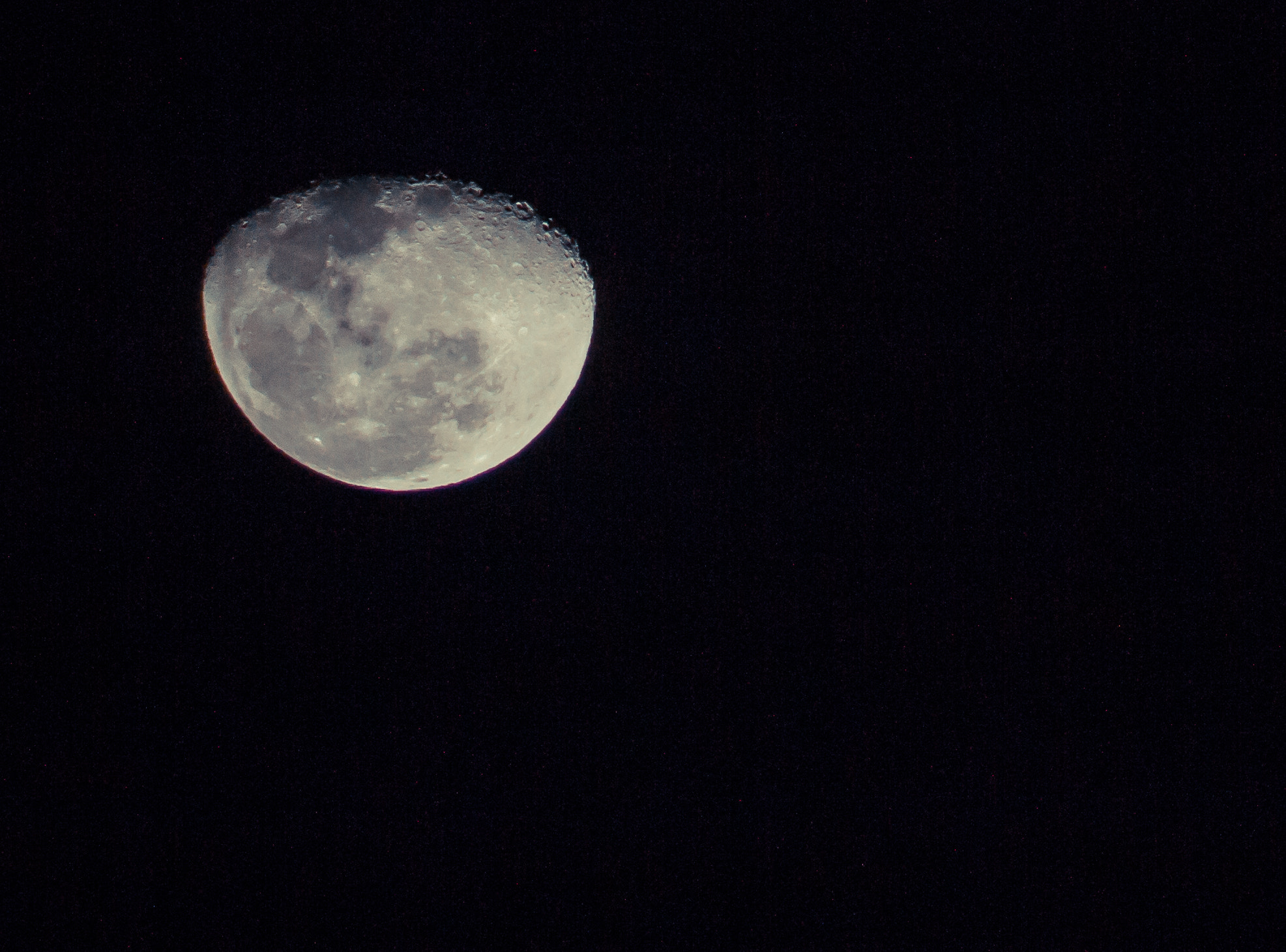 EF75-300mm f/4-5.6 sample photo. Luna photography