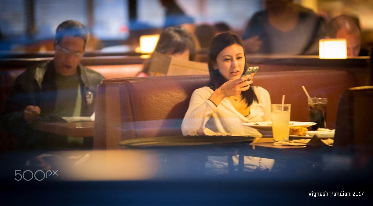 Nikon AF-Nikkor 80-200mm F2.8D ED sample photo. Instagram prayer before meal photography