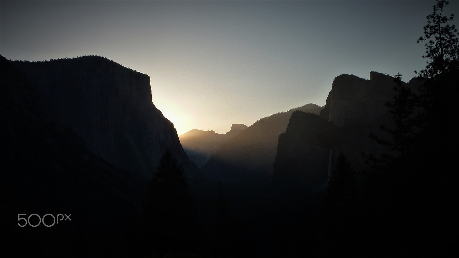 Panasonic DMC-ZS3 sample photo. Breaking dawn at tunnel view photography