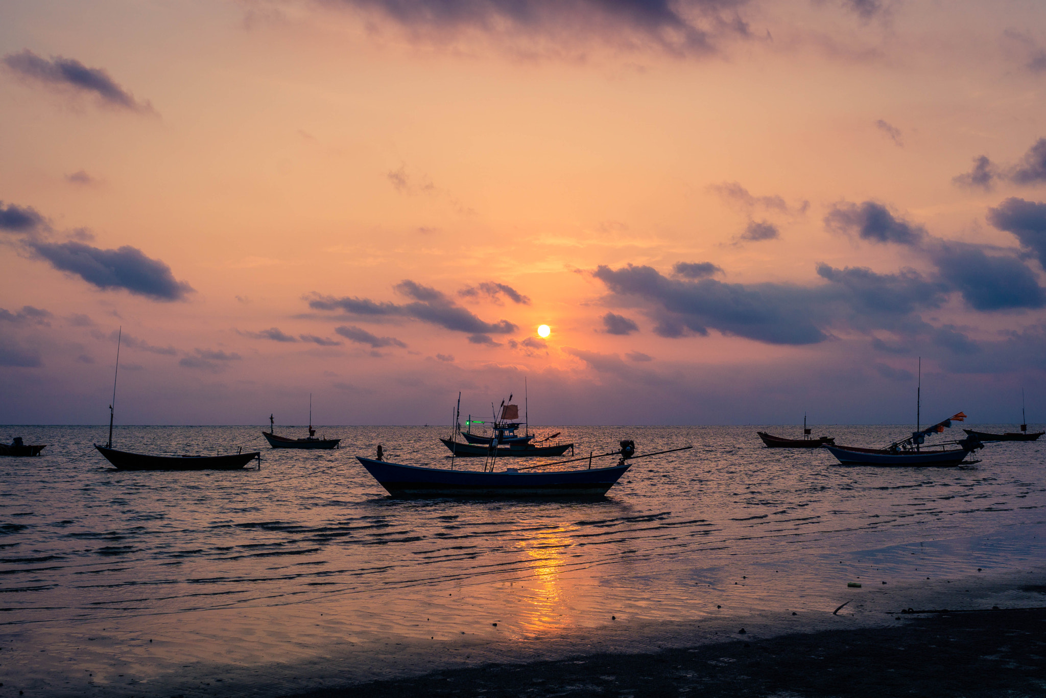 Sony FE 28mm F2 sample photo. Sundown photography