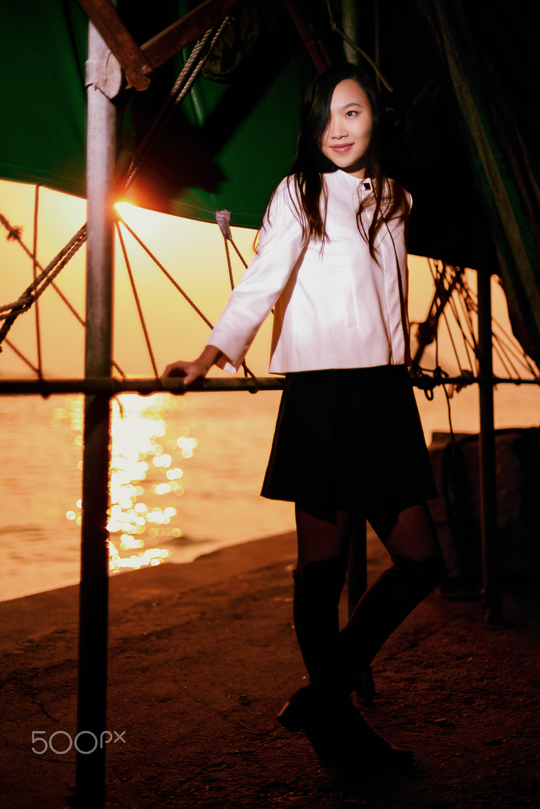Nikon D750 + Nikon AF Nikkor 50mm F1.4D sample photo. Sunshine on back photography