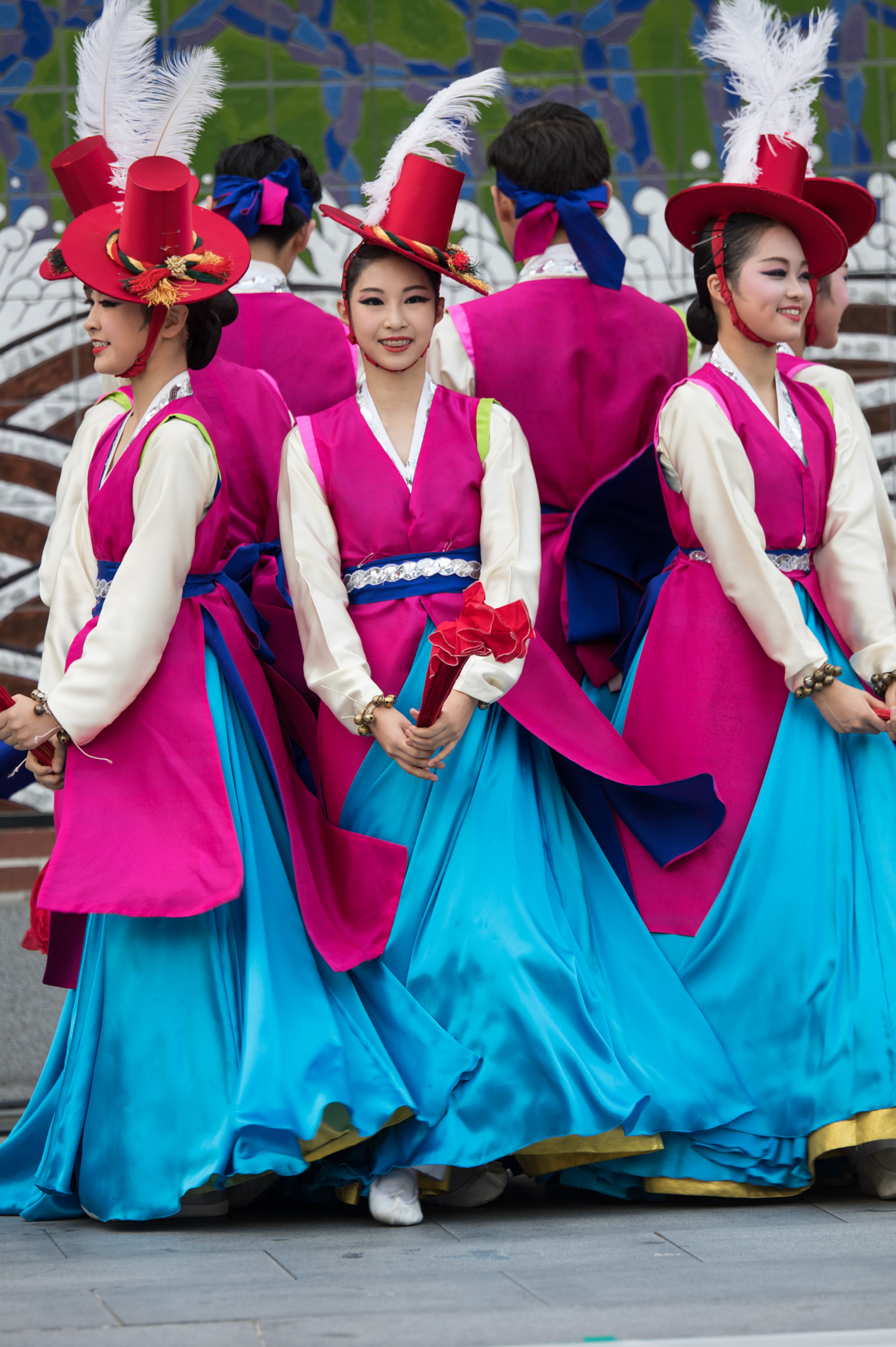Pentax D FA* 70-200mm F2.8ED DC AW sample photo. Happiness photography
