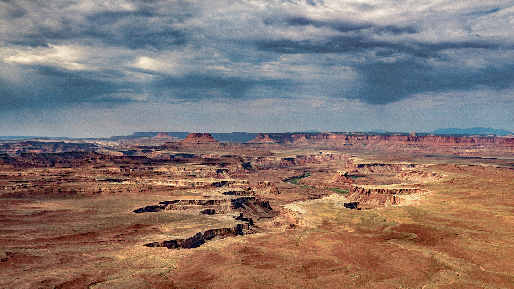 Nikon AF-S Nikkor 18-35mm F3.5-4.5G ED sample photo. Green river overlook photography