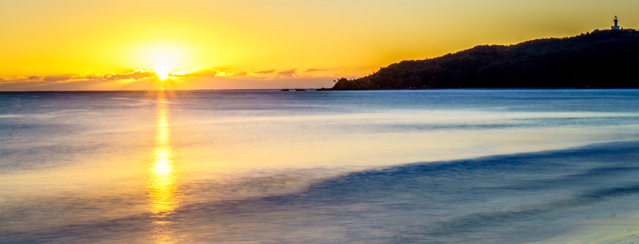 Sony E 18-200mm F3.5-6.3 OSS sample photo. Sunrise over byron bay photography